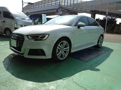 アウディa３ 車高調交換 アウディ A3 足まわり サスペンション ブレーキ 足まわり サスペンション ブレーキ サスペンションパーツ関連取付 スタッフ日記 コクピット コジマ 車のカスタマイズにかかわるスタッフより