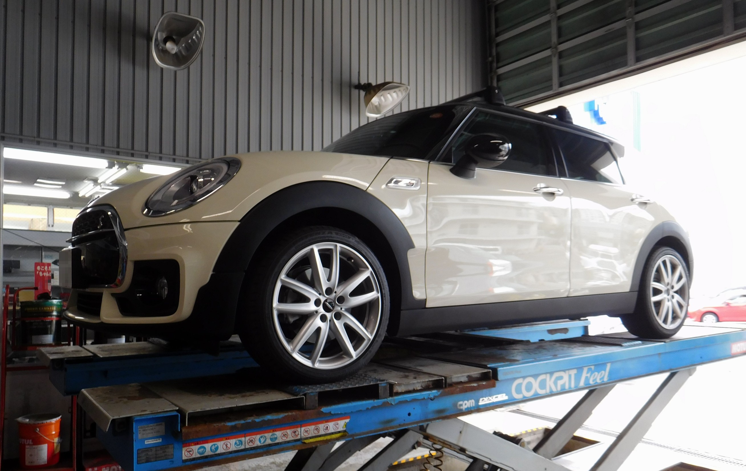 驚きの値段 BMW MINI F54 F60 ボディ フロア プレート