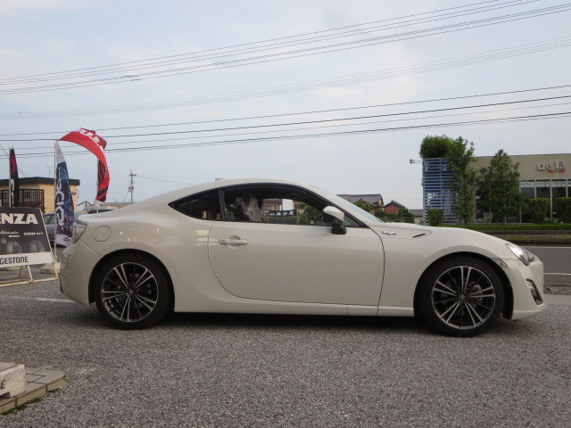 86乗りを魅了するザックスマジック 店長アサコのブログ コクピット 55 車のカスタマイズにかかわるスタッフより