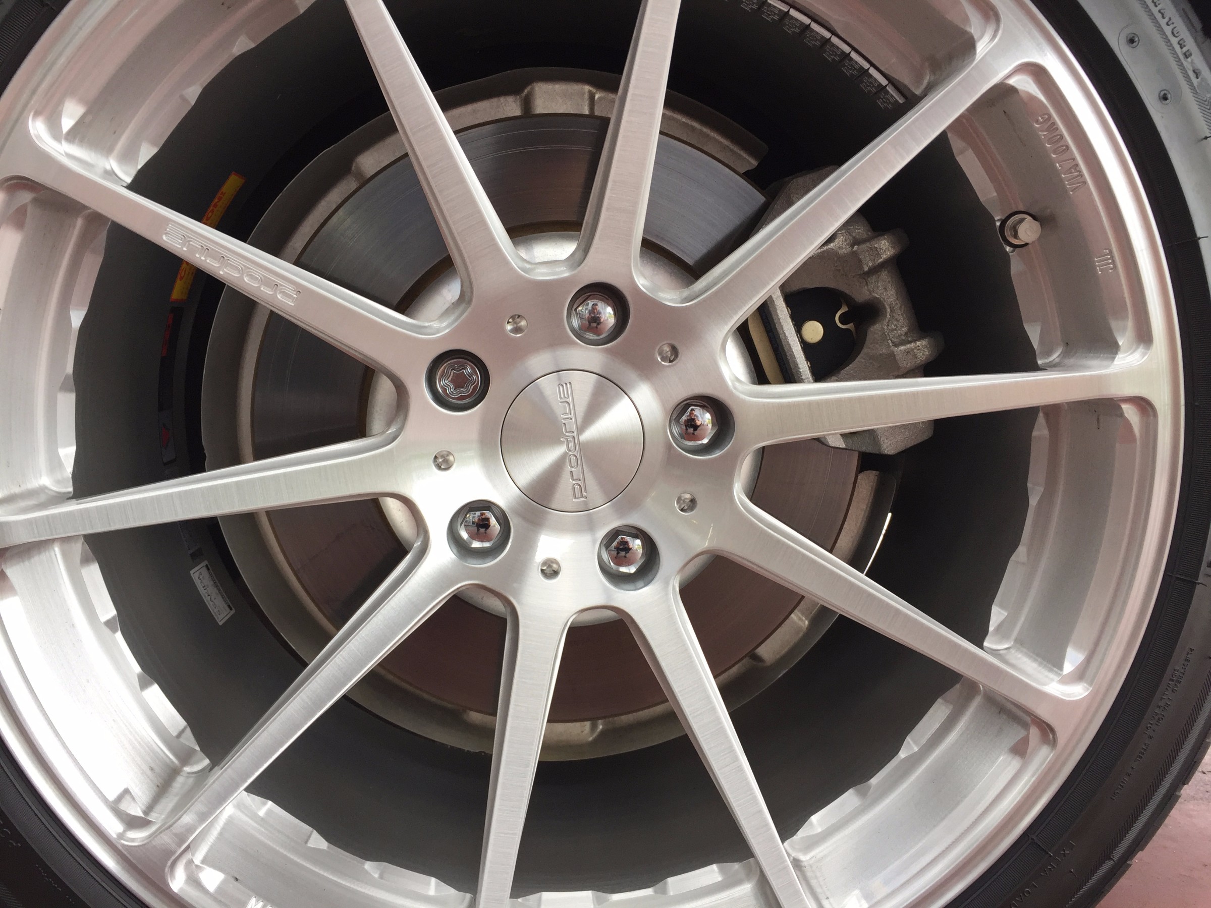 美しき BMW F10 ＆ PRODRIVE GC-0100 ＆ POTENZA S001 | BMW 5シリーズ