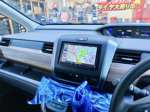 Gb8 新型フリードハイブリッドにパナソニック ストラーダcn Re03d取付 ホンダ フリード Av カーナビ ドライブレコーダー Etc Av カーナビ ドライブレコーダー Etc ナビゲーション取付 メモらんだむ コクピット 福島 車のカスタマイズにかかわる