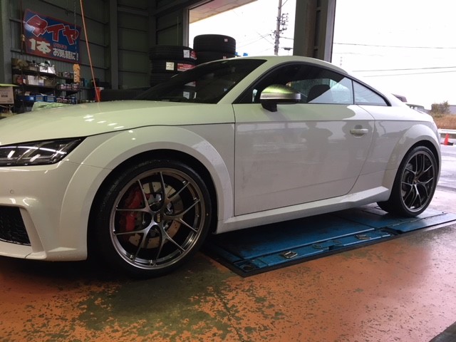 アウディ 8S TT-RS BBS 超超ジュラルミン RI-D 装着 | アウディ TT
