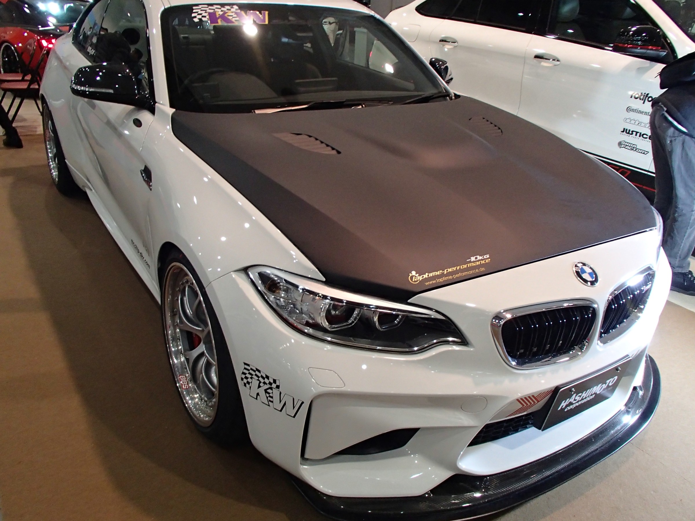大阪オートメッセ18特集 Vol 2 輸入車 Kameoka Diary コクピット 亀岡 車のカスタマイズにかかわるスタッフより