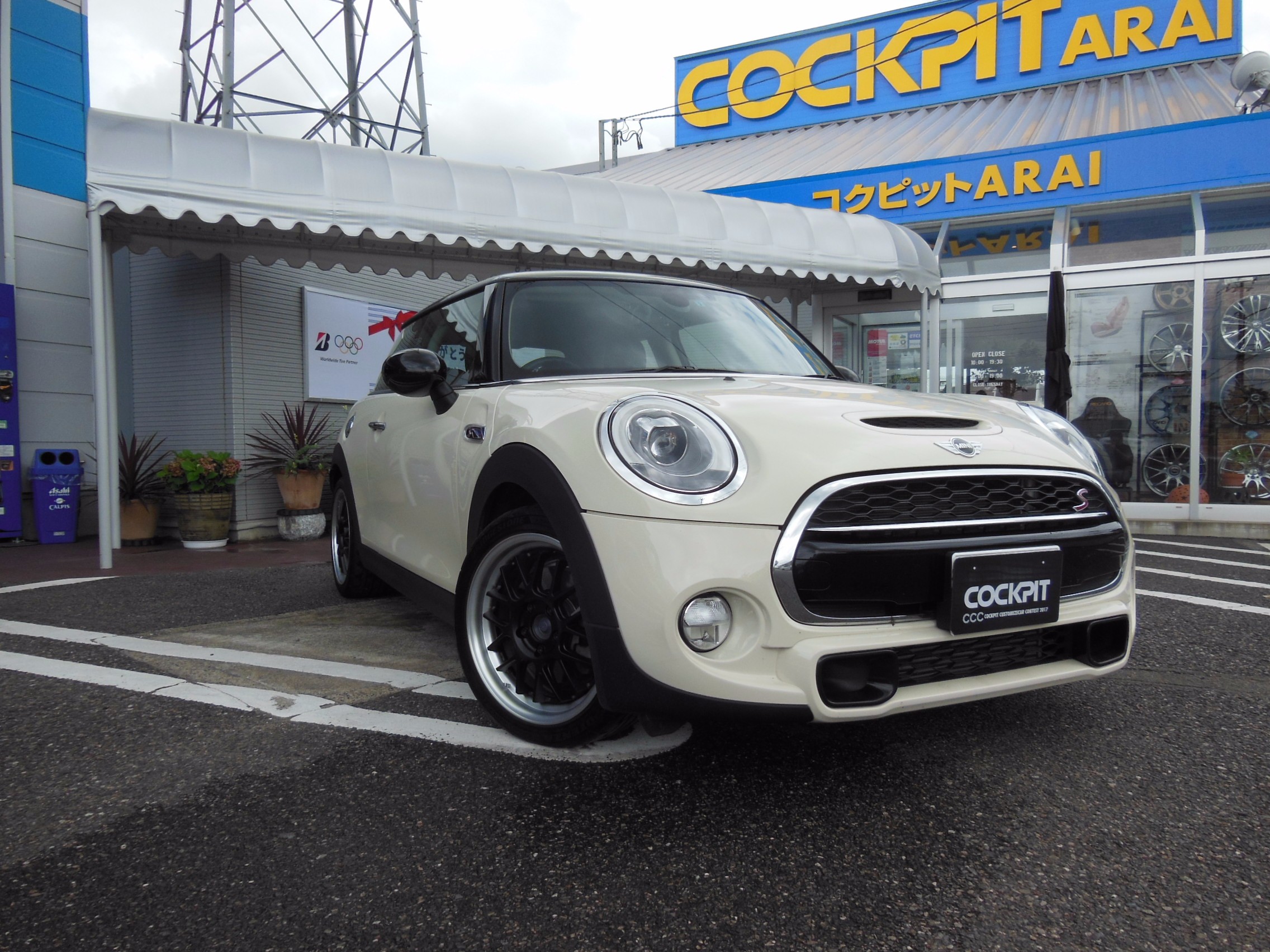希少】MINI ミニクーパー からくり時計 壁掛け時計 - メルカリ