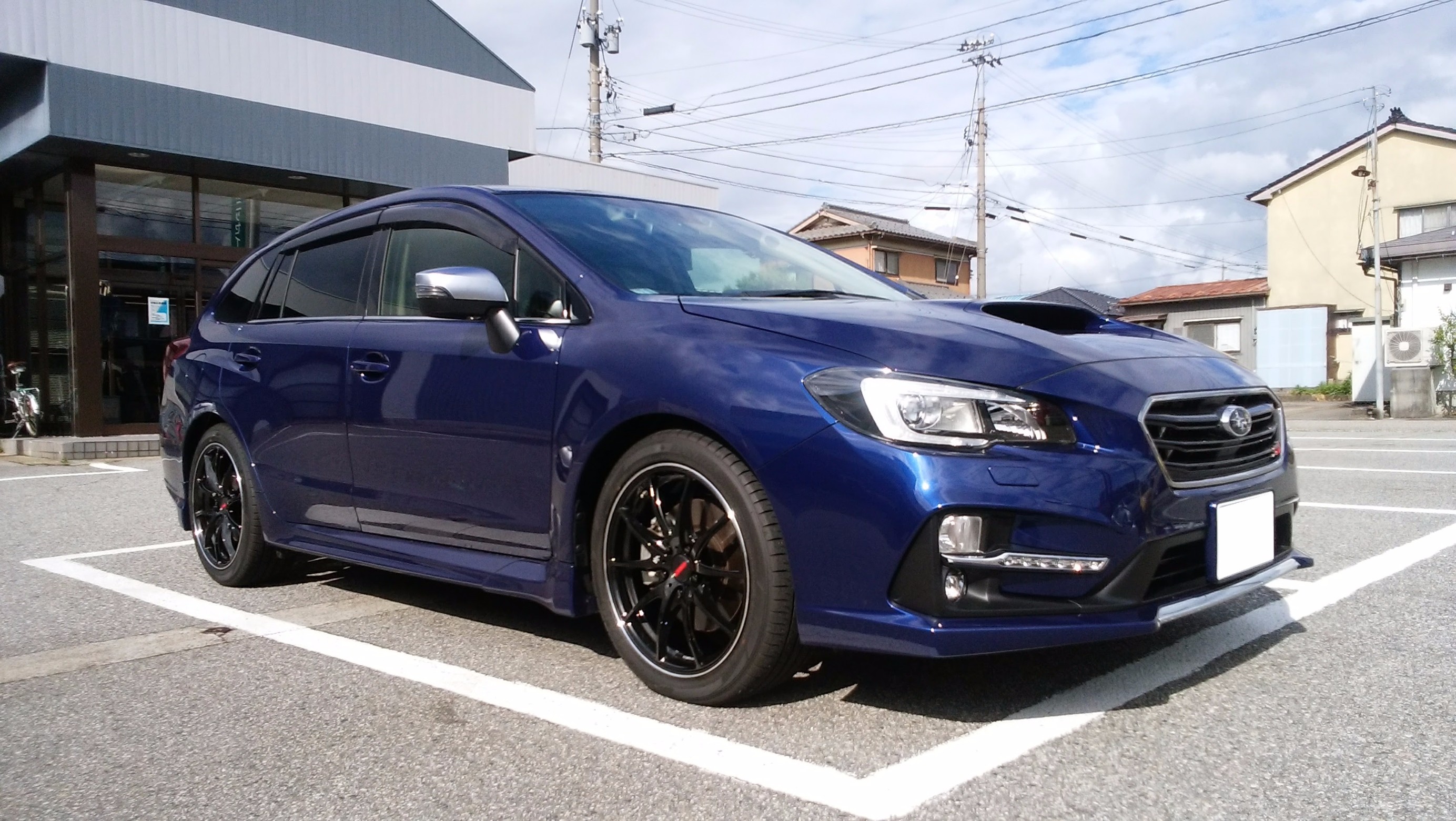 ボルクレーシングG25 18×7.5J+48 CB ＠ レヴォーグ | スバル