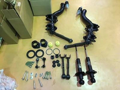 ホンダ エレメント 足回りリフレッシュ、四輪アライメント、モンロー