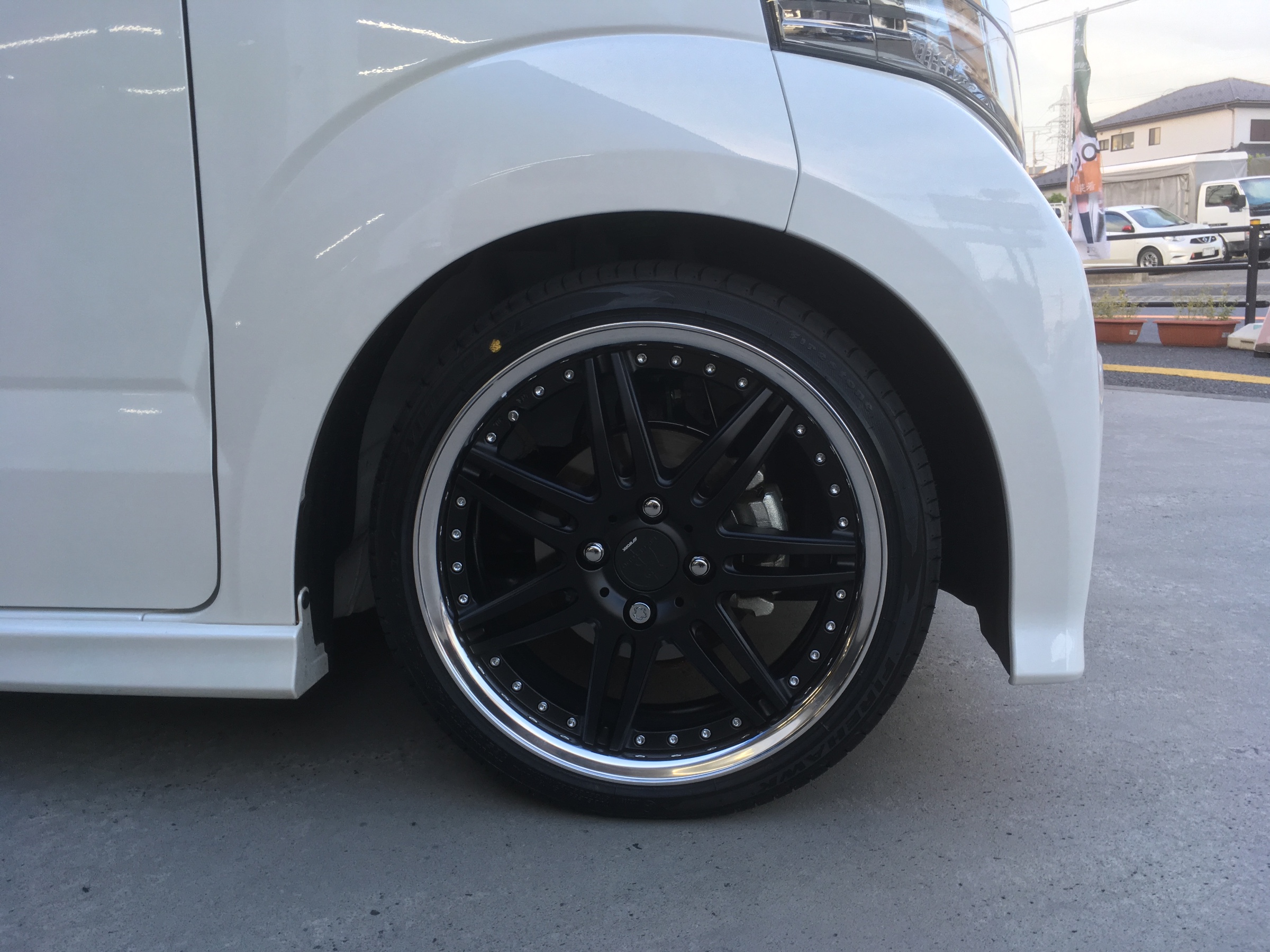 N-BOX カスタム 車高調とタイヤ・ホイール | オーナーズカー