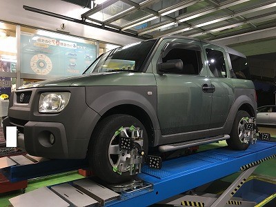 ホンダ エレメント 足回りリフレッシュ 四輪アライメント モンロー ショック ホンダ 足まわり サスペンション ブレーキ 足まわり サスペンション ブレーキ サスペンションパーツ関連取付 スタッフ日記 コクピット コジマ 車のカスタマイズにかかわる