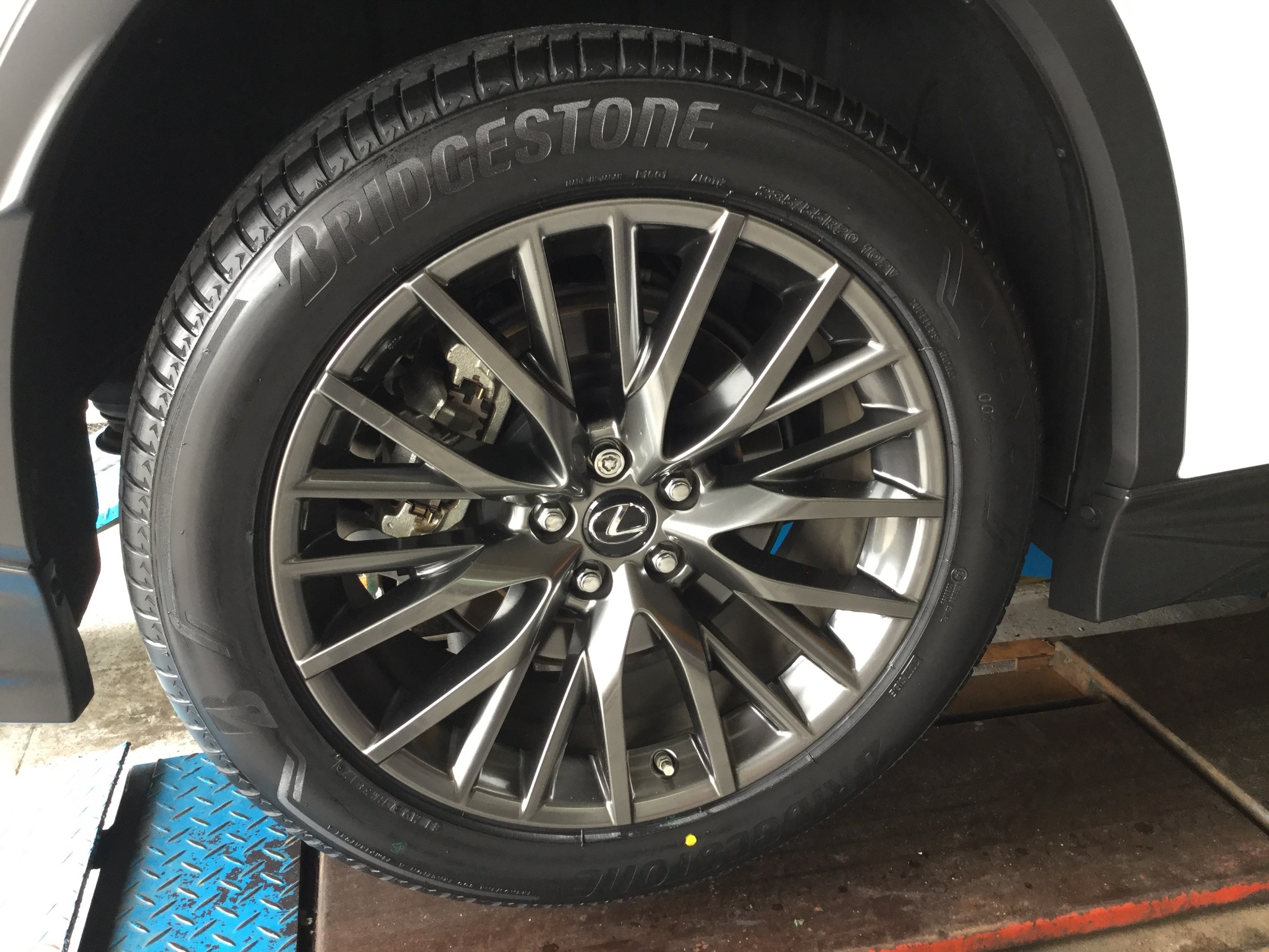 ブリヂストン アレンザ 001 235/55 R20 新品 レクサスRX 20系-