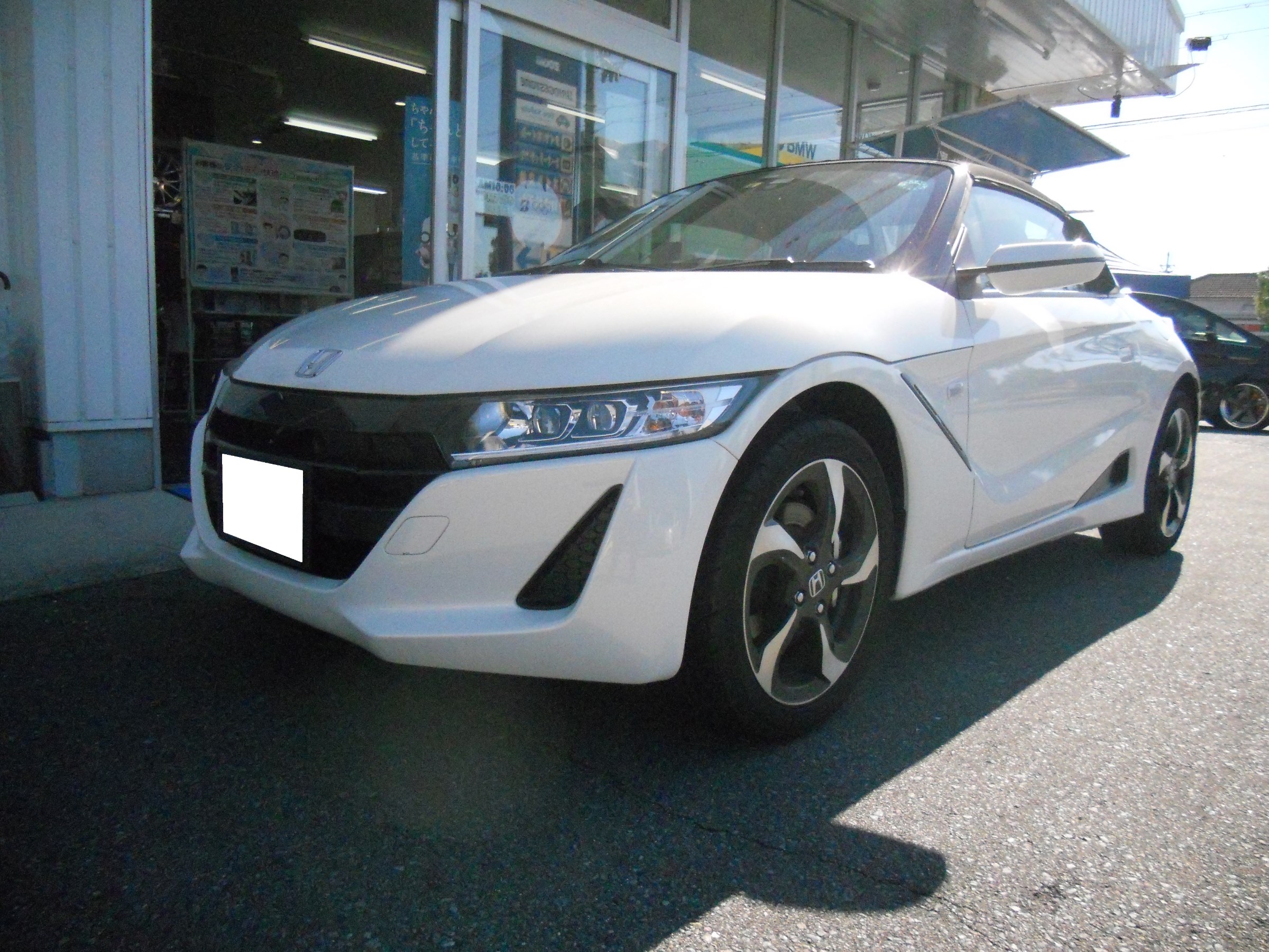 ホンダ S660 マフラー交換です スタッフ日記 スタイルコクピット ズーム 車のカスタマイズにかかわるスタッフより
