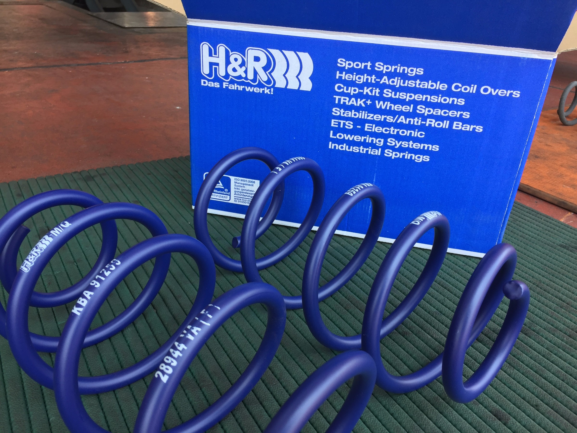 H&R　LowDown Spring　Kit