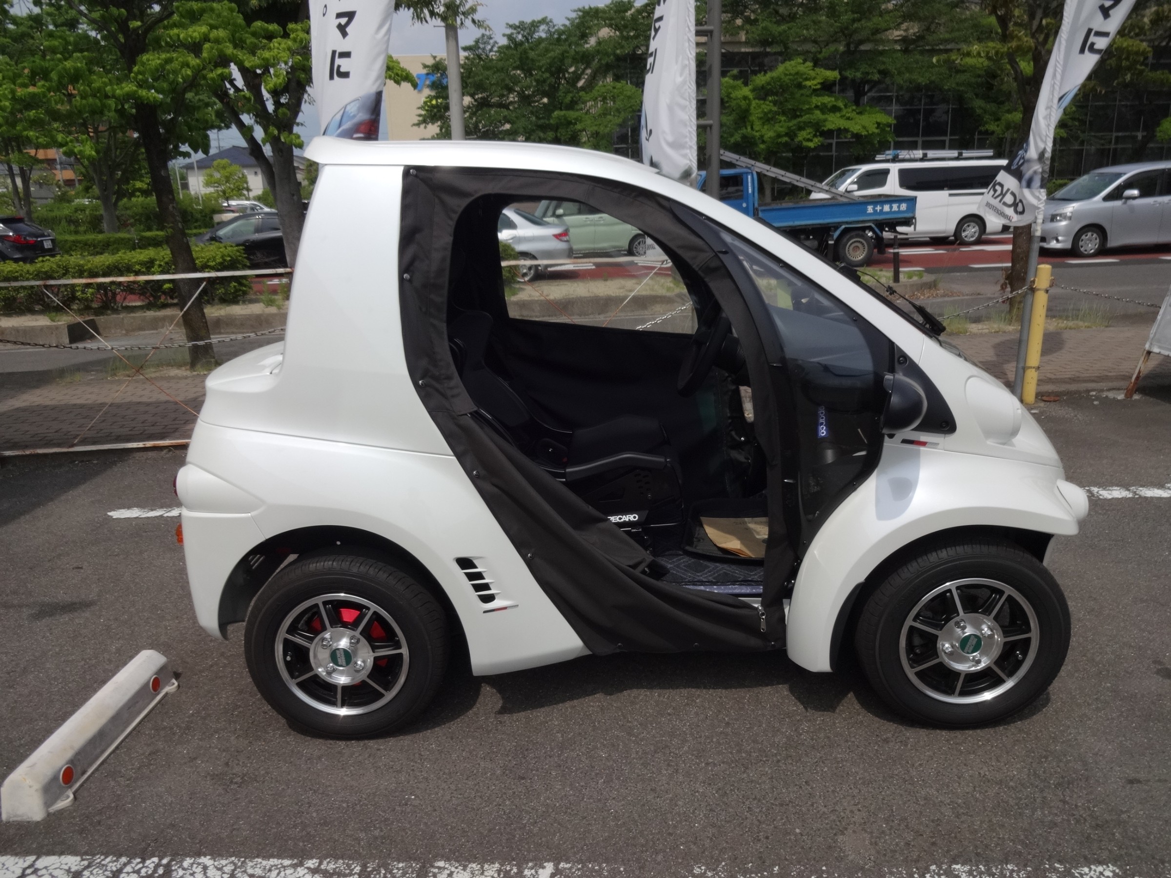 トヨタ車体 Coms ご存じですか 今日の出来事 コクピット 西部 車のカスタマイズにかかわるスタッフより