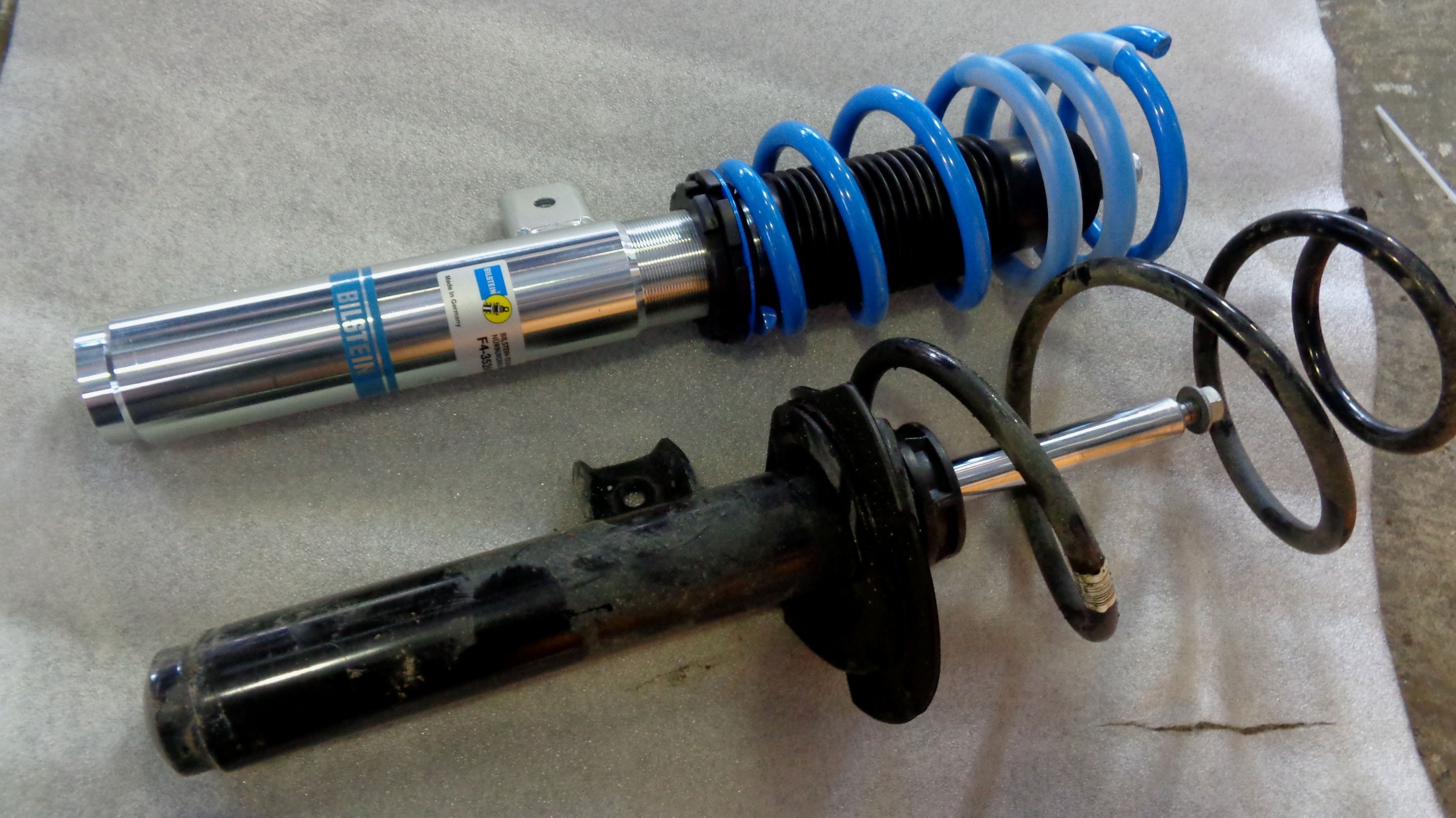 BILSTEIN B14 ＆ cpm LowerReinforcement 取付と BBS RI-A 装着