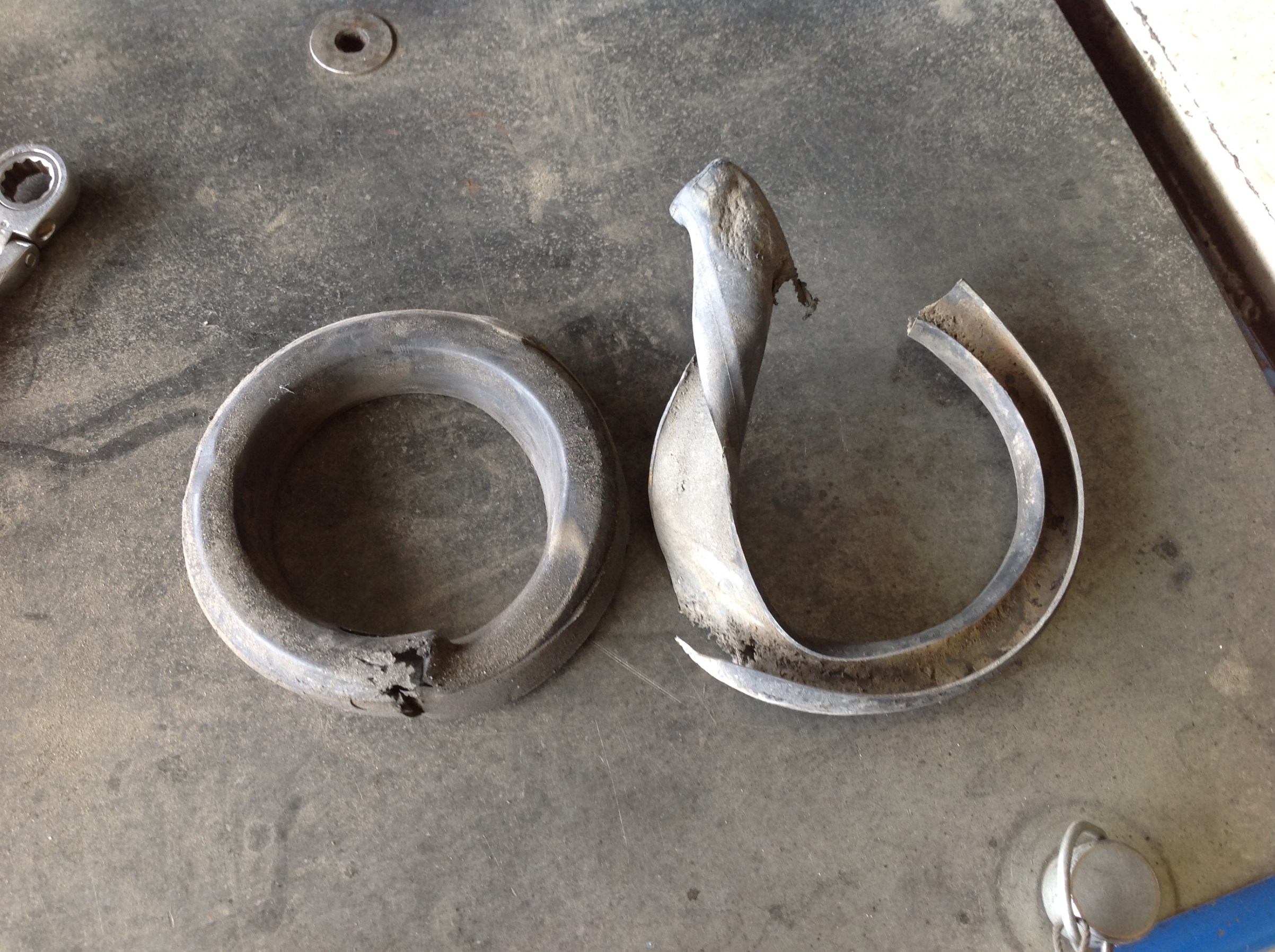 スバル サンバートラックさん、足回りリフレッシュです♪ | スバル