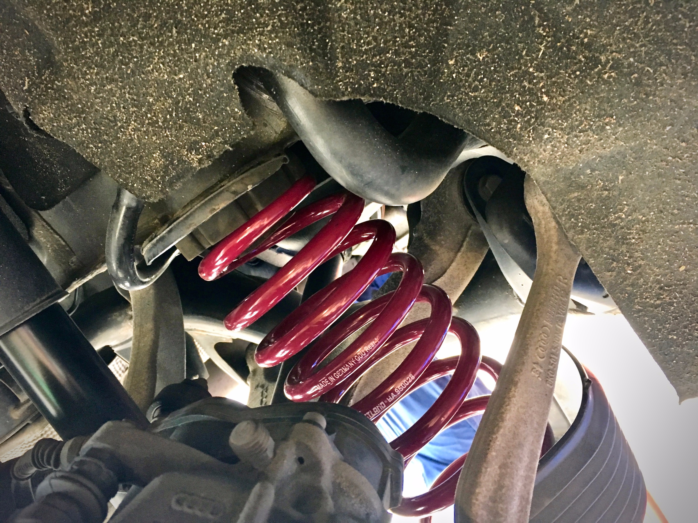 Audi A4 Avant ✖ VOGTLAND（フォクトランド）Sport Springs