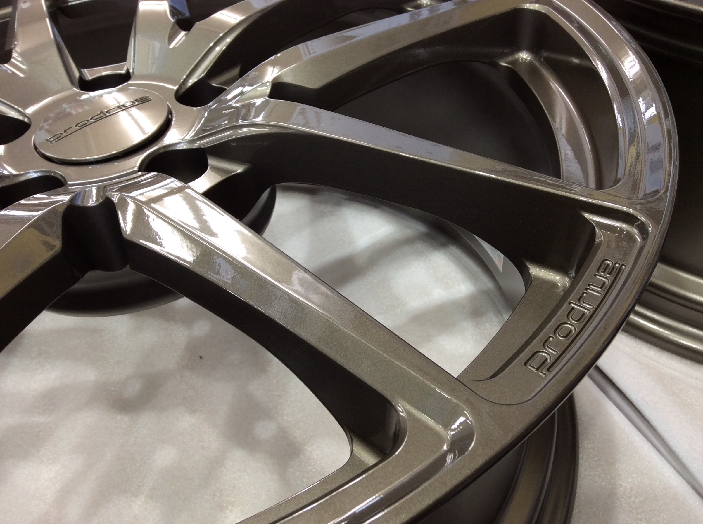 Prodrive GC-05R × POTENZA S007A」！ そしてプロドライブ ホイール