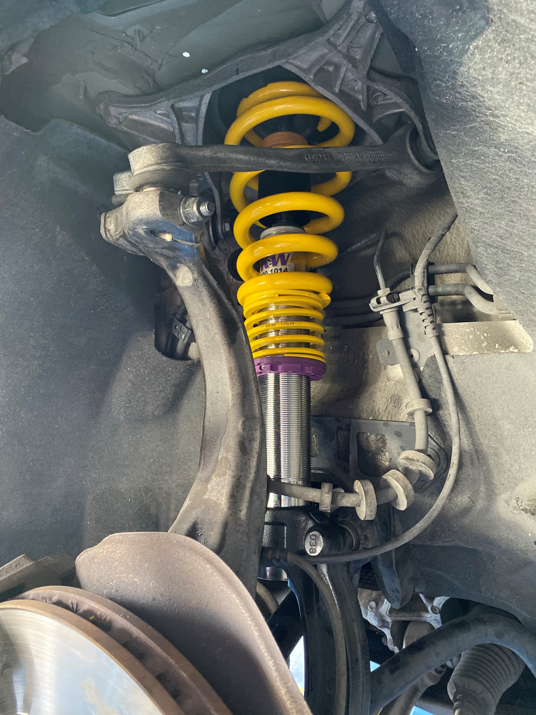 Audi A5 Kw 車高調 取り付け作業 スタッフ日記 スタイルコクピット ズーム 車のカスタマイズにかかわるスタッフより
