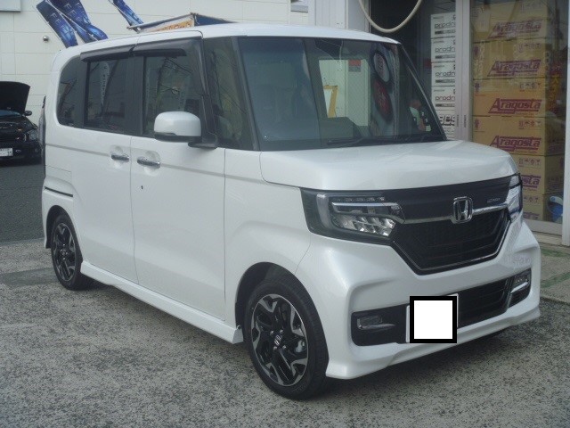 準備したbbsの装着準備でございます ホンダ N Boxカスタム ホイール ホイール 軽量ホイール アフターパーツ取り付け事例 コクピット 麻生 お店の得意技紹介
