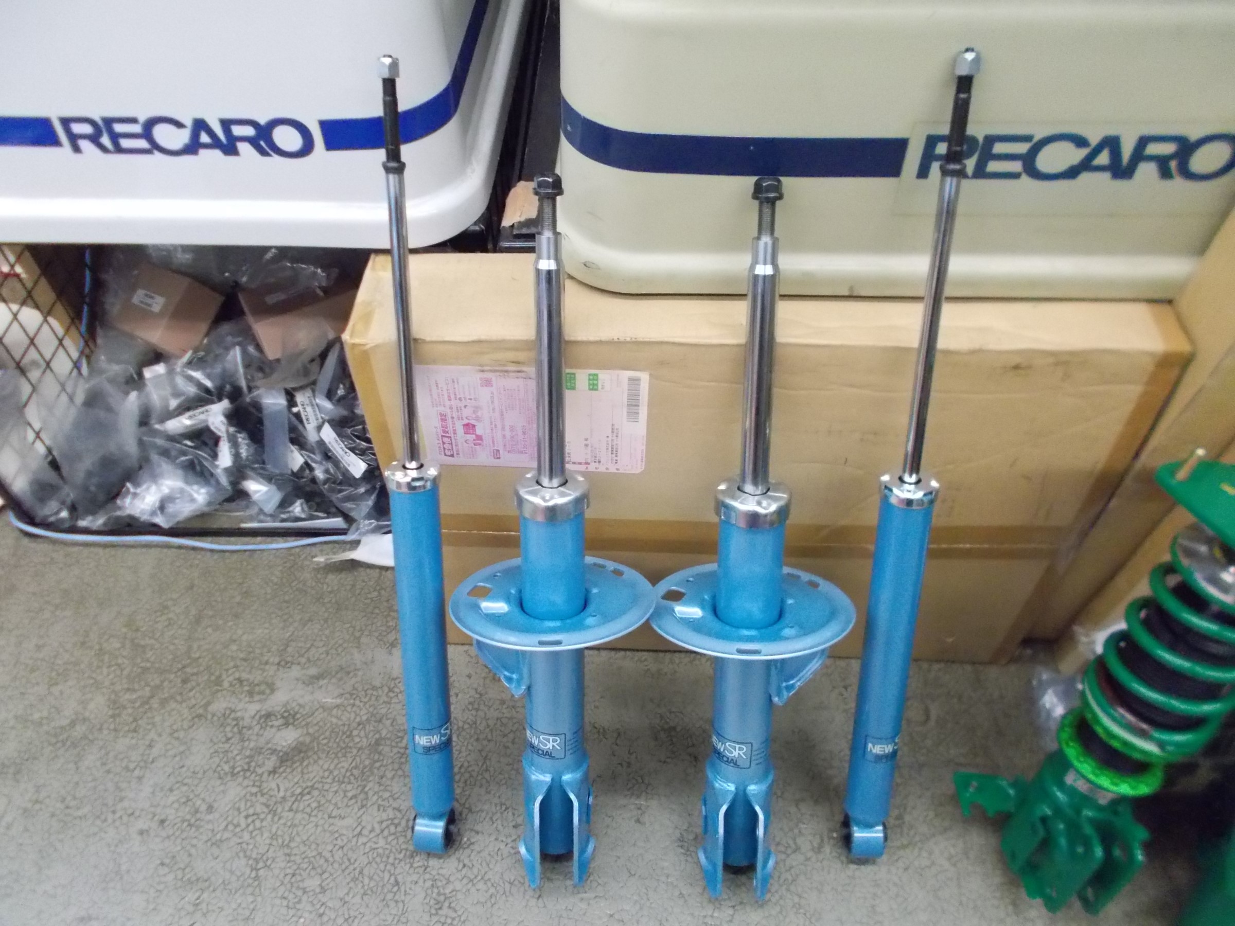 KYB SR Special サスペンション 4本セット ヴィッツ 1台分 KYB SR Special サスペンション 4本セット ヴィッツ 1台分 車用