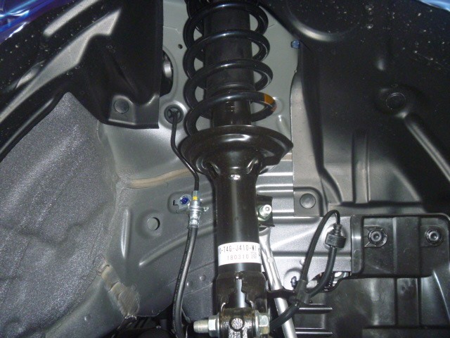 新型n Oneのサスペンション交換 ホンダ N One 足まわり サスペンション ブレーキ 足まわり サスペンション ブレーキ サスペンションパーツ関連取付 アフターパーツ取り付け事例 コクピット 麻生 お店の得意技紹介