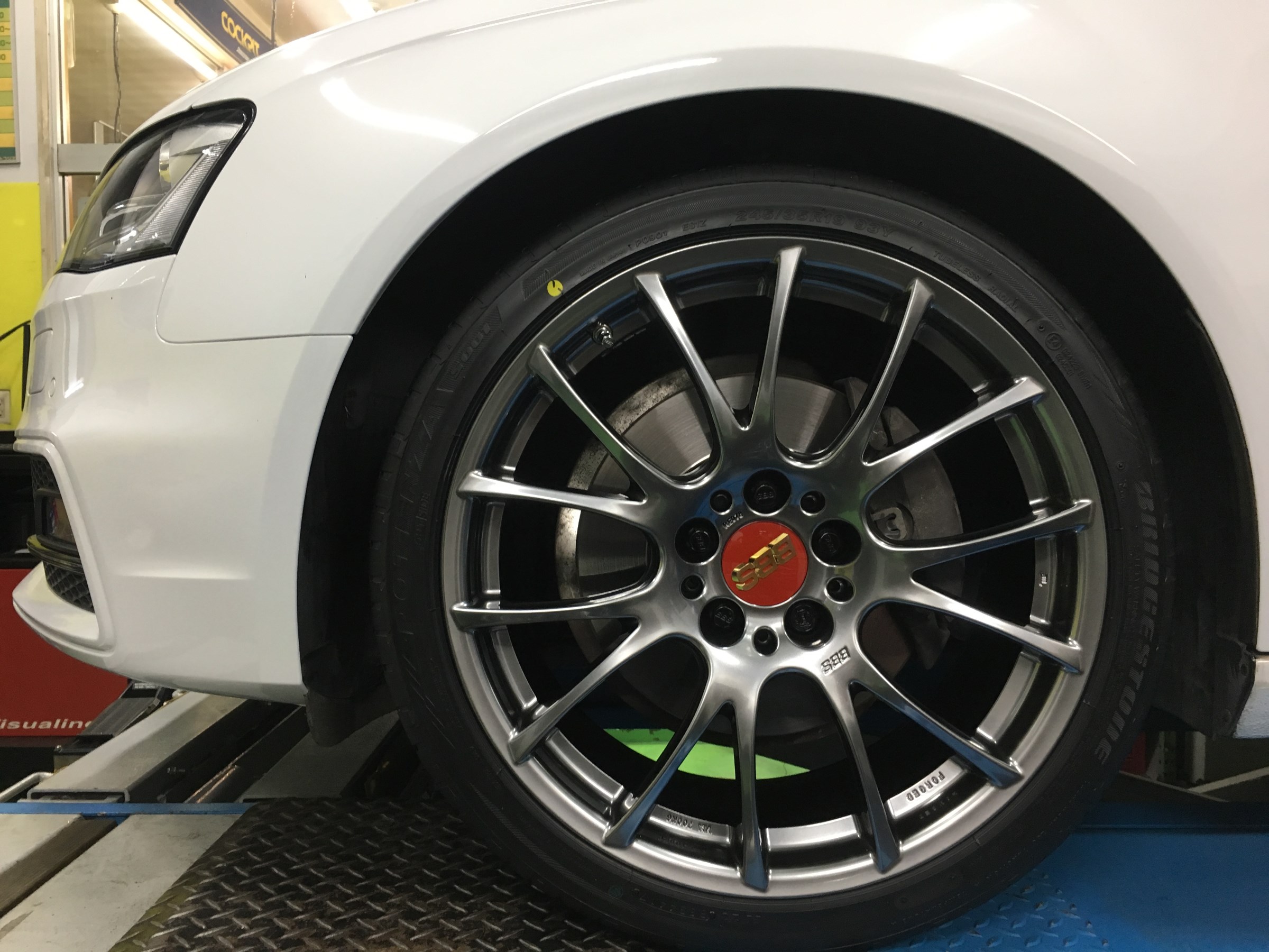 アウディさま専用 アウディA4アバントSライン BBS RE-V、ポテンザS001装着