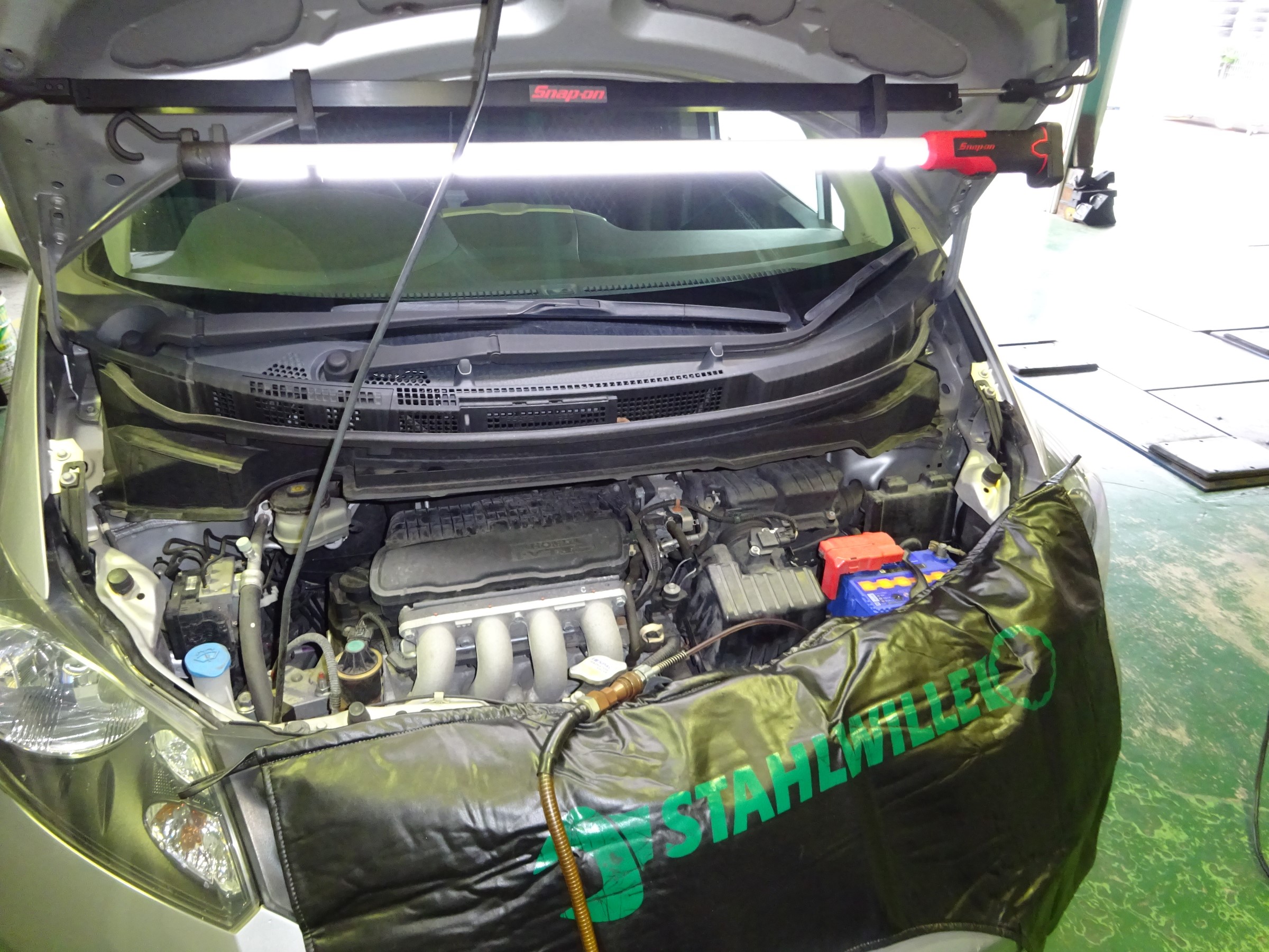 フリード 車検 ホンダ フリード メンテナンス オイル バッテリー他 その他 車検 Staff日記 コクピット さつま貝塚 車のカスタマイズにかかわるスタッフより