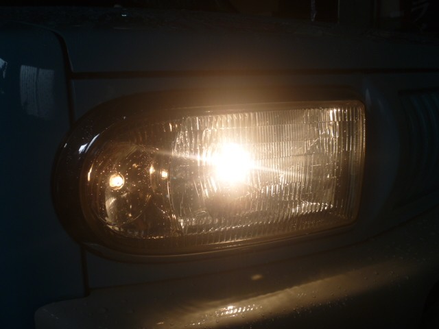 視認性向上 ラシーンにhid取り付け 日産 ラシーン Hid Led その他電装系 Hid Led その他電装系 Hidシステム取付 アフターパーツ取り付け事例 コクピット 麻生 お店の得意技紹介