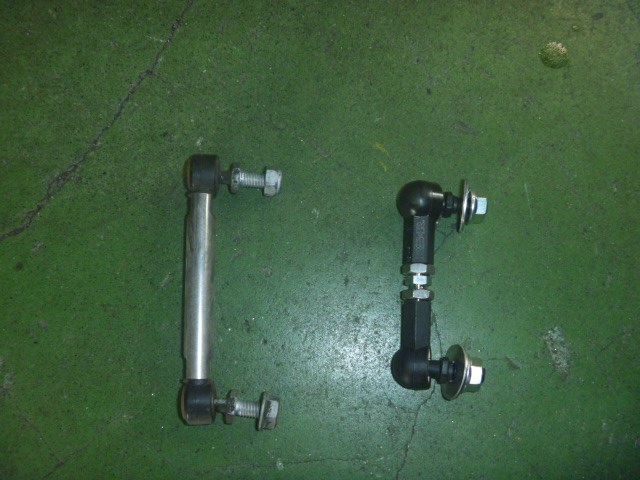 日産 リーフへ車高調取り付け 日産 リーフ 足まわり サスペンション ブレーキ 足まわり サスペンション ブレーキ サスペンションパーツ関連取付 アフターパーツ取り付け事例 コクピット 麻生 お店の得意技紹介