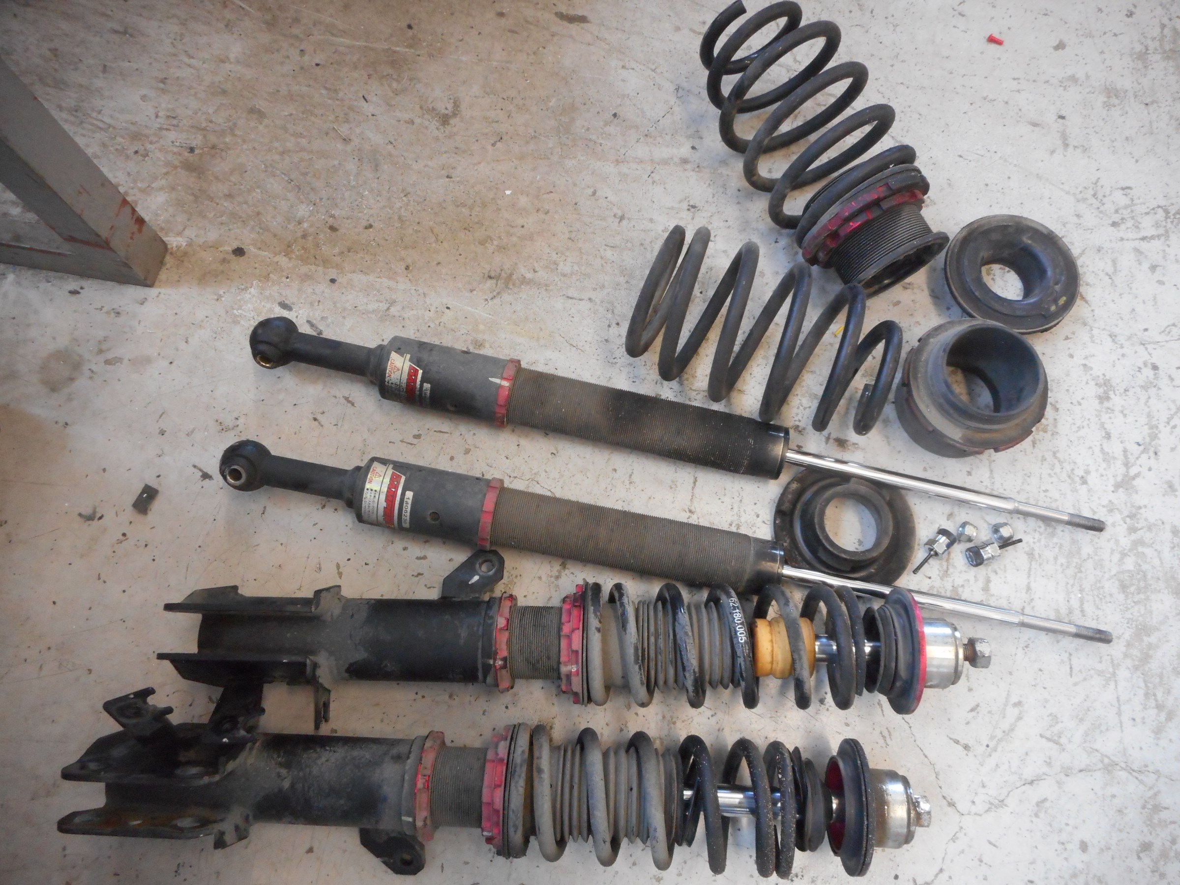 Fit Rs Gk5 車高調取り付けました ホンダ フィット カスタマイズ別ショーケース コクピット 名取 お店の取付加工事例紹介