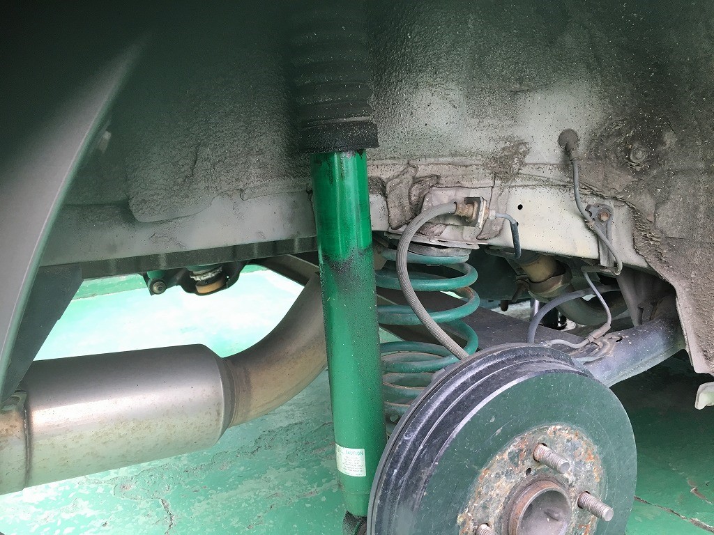 トヨタbb テイン車高調装着足回りリフレッシュ トヨタ 足まわり サスペンション ブレーキ 足まわり サスペンション ブレーキ サスペンションパーツ関連取付 スタッフ日記 コクピット コジマ 車のカスタマイズにかかわるスタッフより