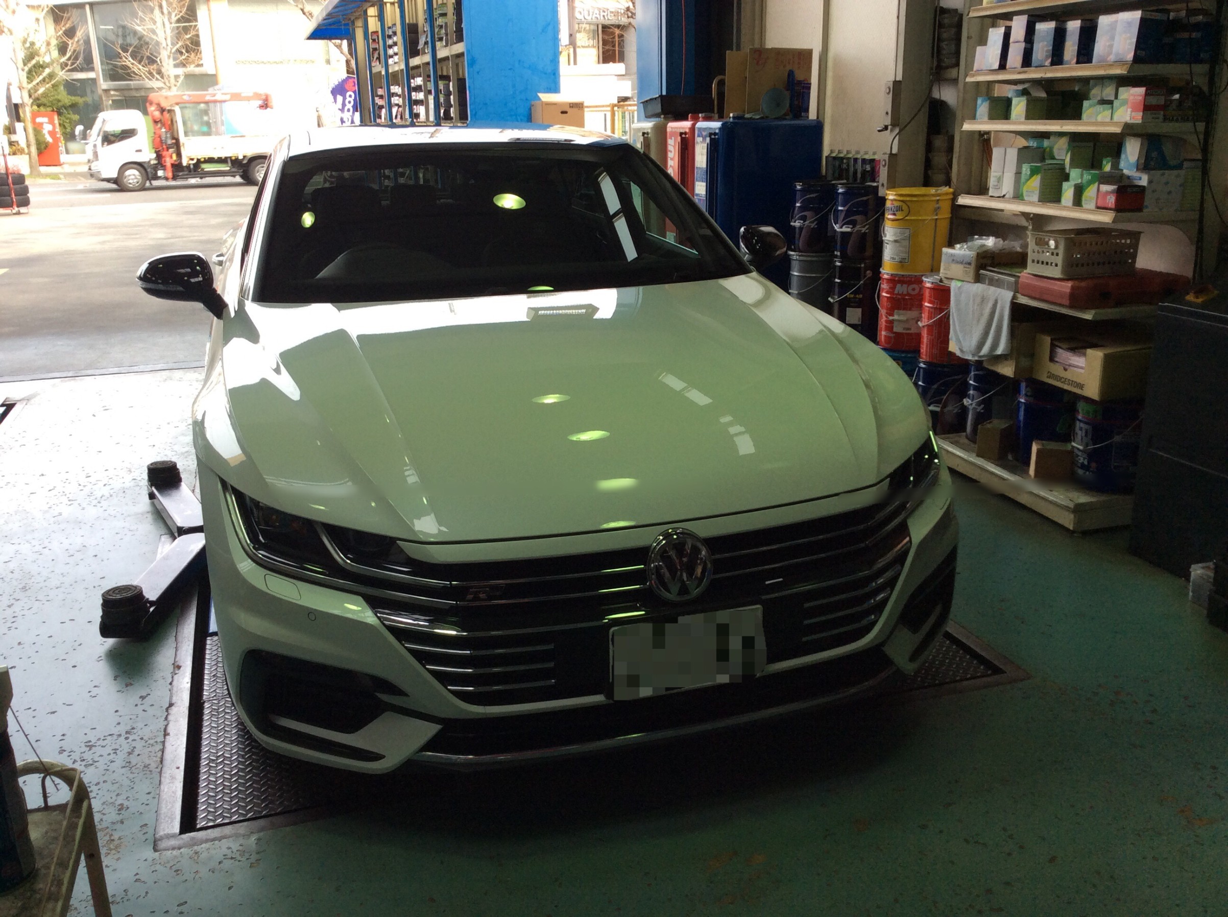 VWアルテオン純正サスペンション