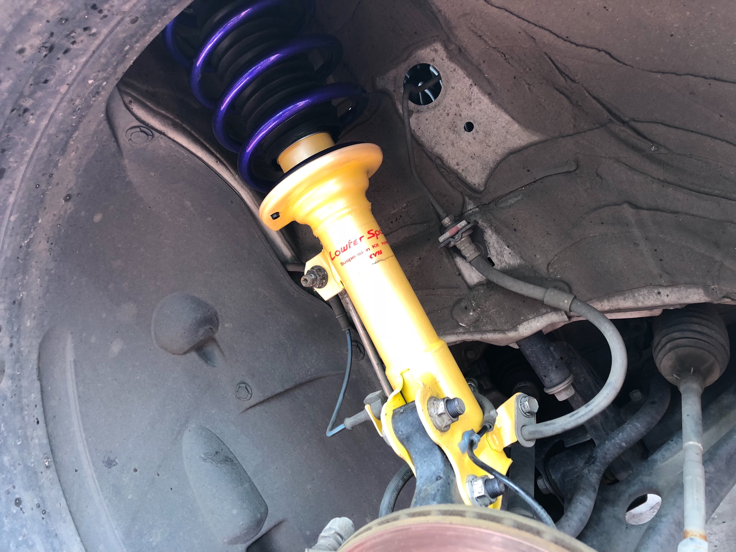 SUZUKI SOLIO BANDIT × KYB Lowfer Sports KIT でシャキッとローダウン作戦！ | スズキ ソリオバンディットHYBRID  足まわり（サスペンション・ブレーキ） 足まわり（サスペンション・ブレーキ） > サスペンションパーツ関連取付 | スタッフ 日記 | コクピット 荒井  | 車の ...