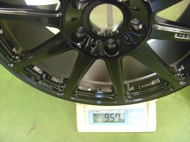 AXELA Sport × Prodrive GC-0100 | マツダ アクセラ ホイール タイヤ