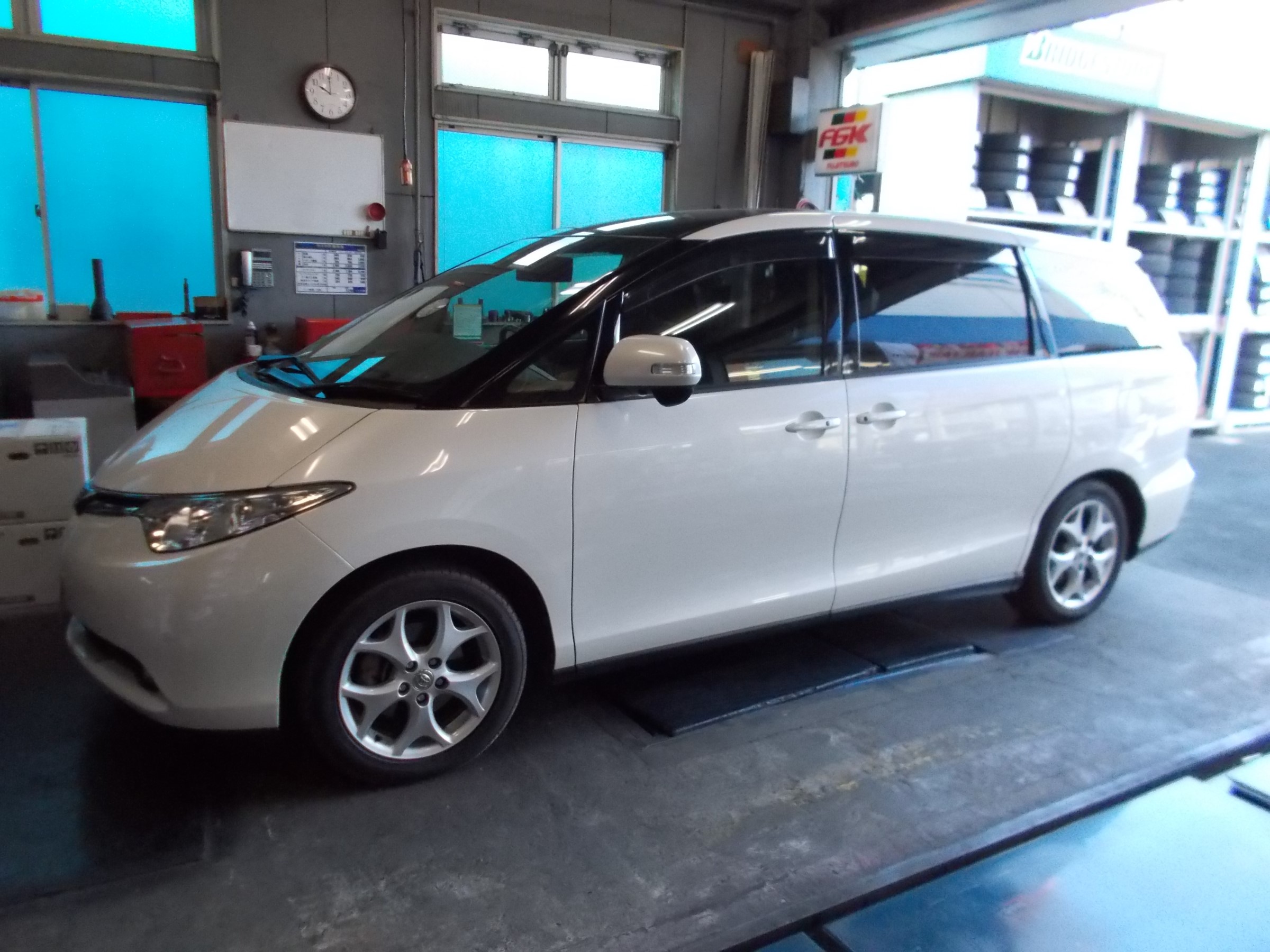 TOYOTA エスティマ　サスペンションキット【純正】 トヨタ(純正) 純正サスペンション一式 (再レビュー)のパーツレビュー