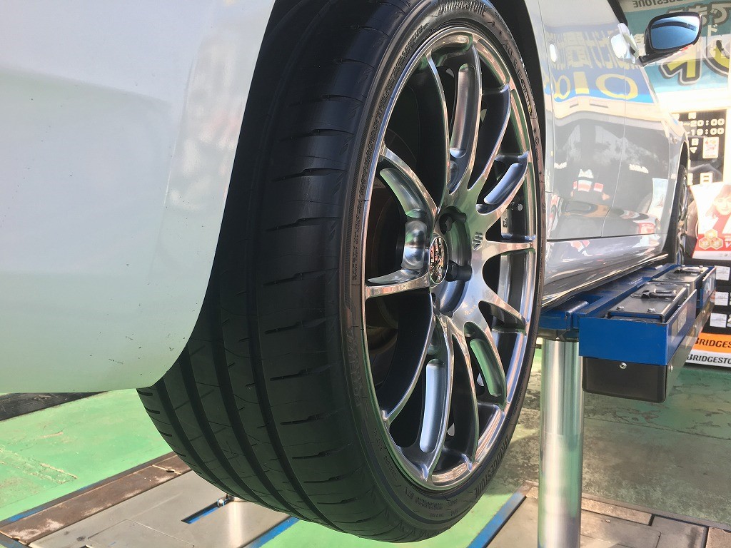 日産スカイラインセダンKV36 370GT ポテンザS007Aタイヤ交換 | 日産