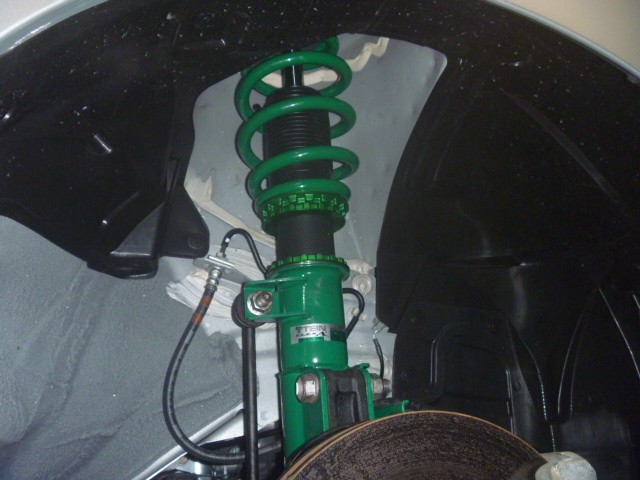 セレナe-POWERにTEIN FLEX Aの取り付け☆ | 日産 セレナe-POWER 足