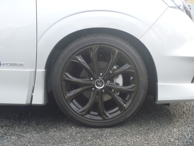 セレナe-POWERにTEIN FLEX Aの取り付け☆ | 日産 セレナe-POWER 足