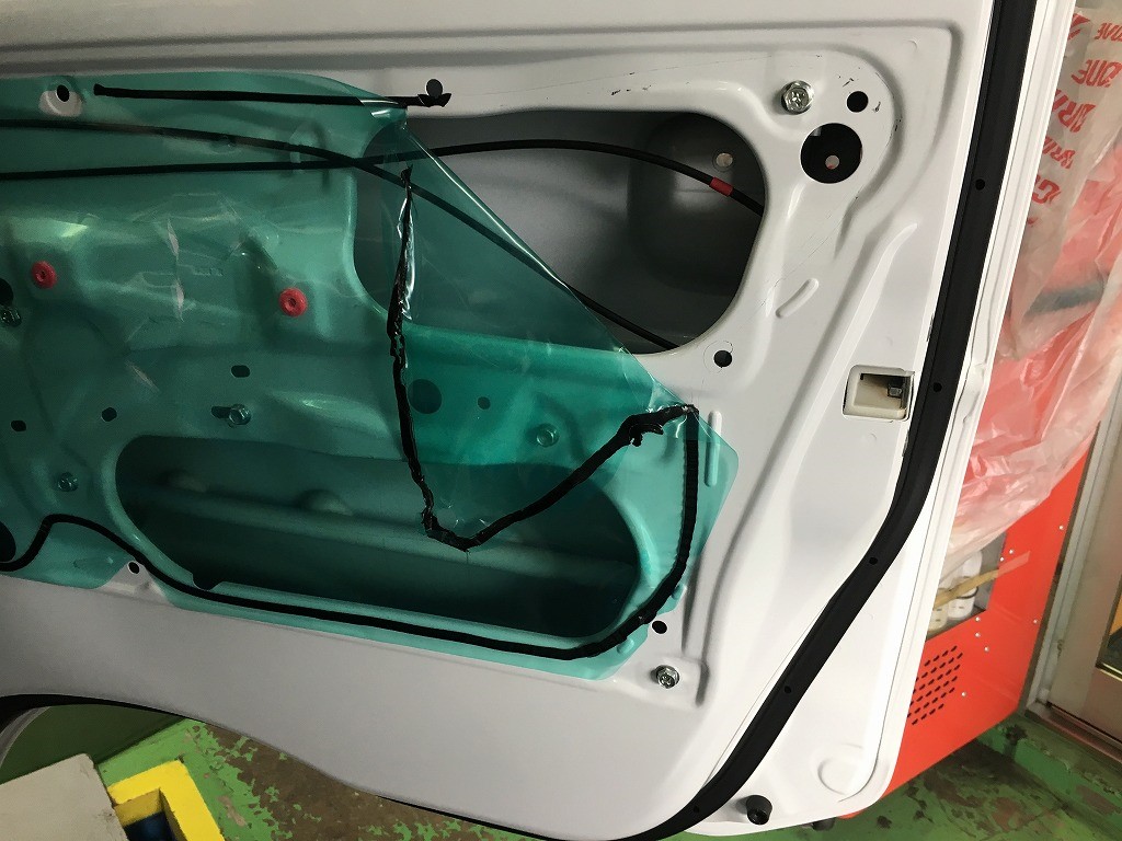 働く車もカスタマイズ スズキ キャリイ Da16t その1 スズキ キャリイ その他パーツ スタッフ日記 コクピット コジマ 車 のカスタマイズにかかわるスタッフより