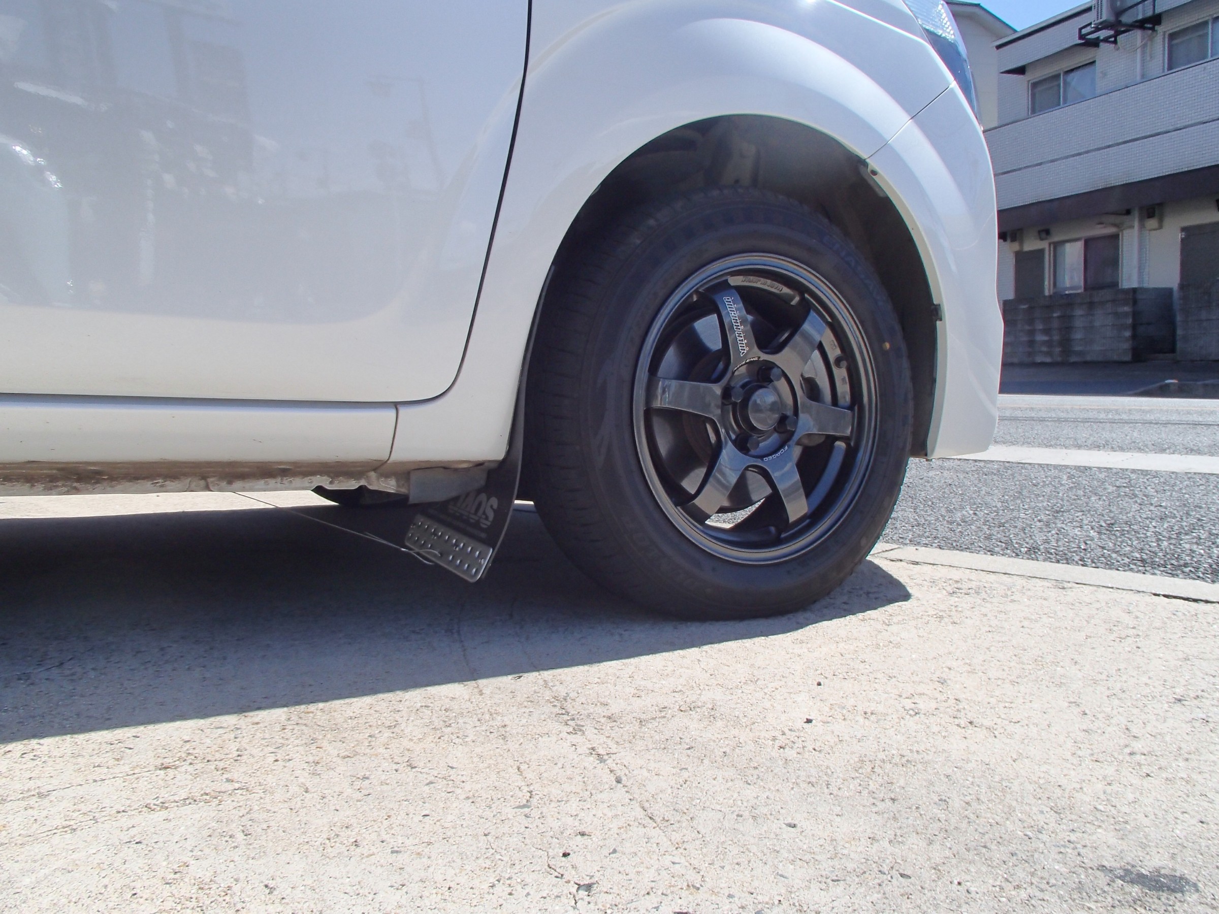 トヨタ スペイド マッドガード 取り付け トヨタ スペイド エクステリア Kameoka Diary コクピット 亀岡 車 のカスタマイズにかかわるスタッフより