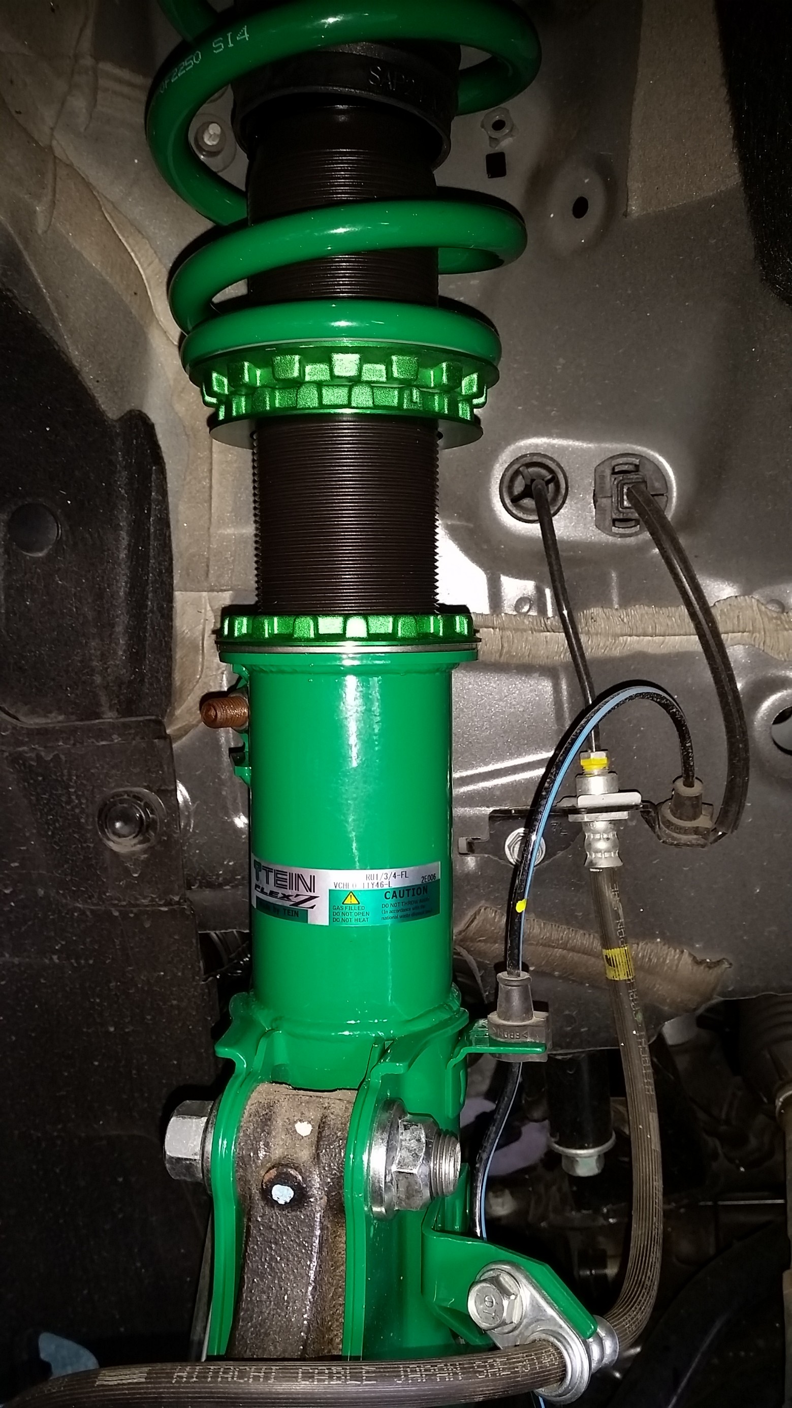 RU4 ヴェゼル ハイブリッド × TEIN FLEX Zサスペンション