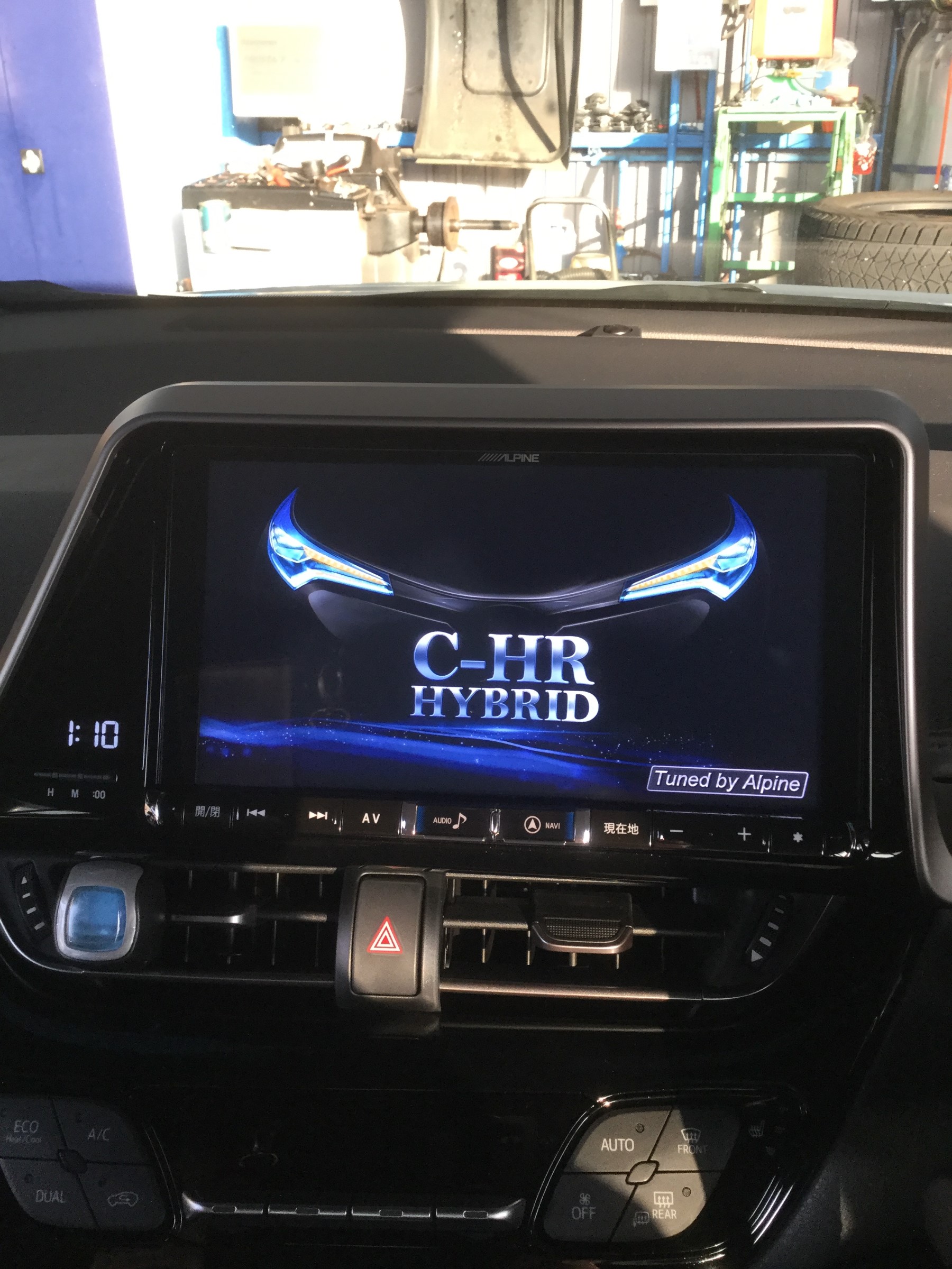 トヨタ C-HR アルパイン3WAYリフトアップスピーカー取付！ | スタッフ
