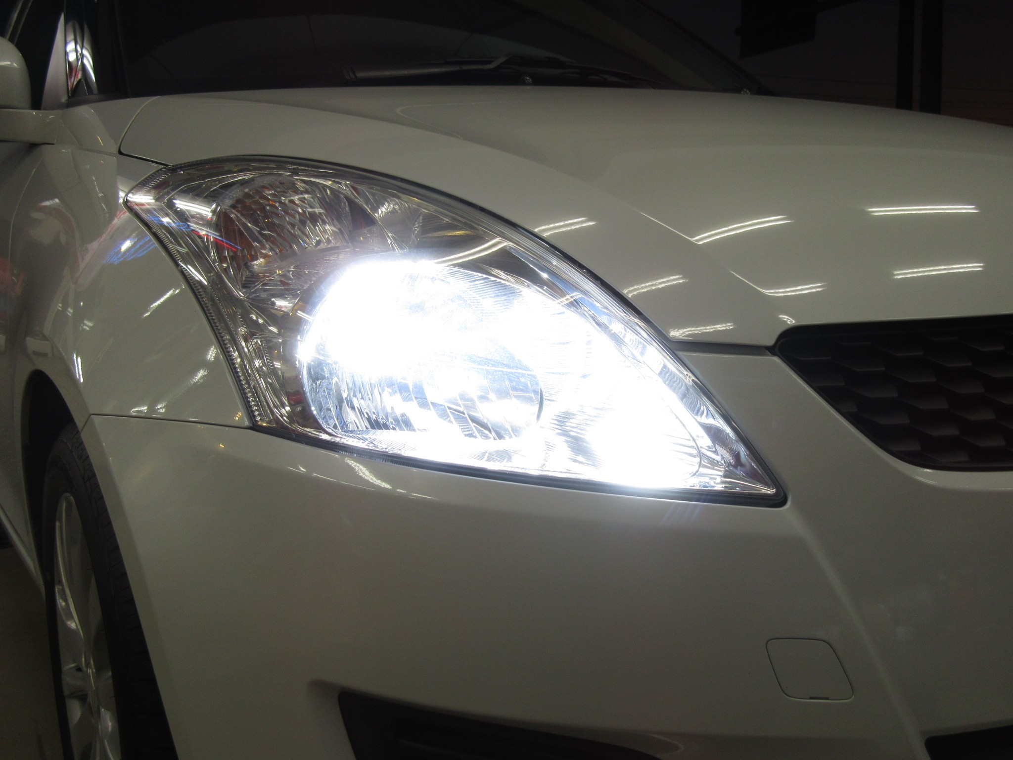 圧倒的明るさの ベロフ フォース レイ Spec85 もう悩んでる時間は無いかも ホンダ 店長アサコのブログ コクピット 55 車のカスタマイズにかかわるスタッフより