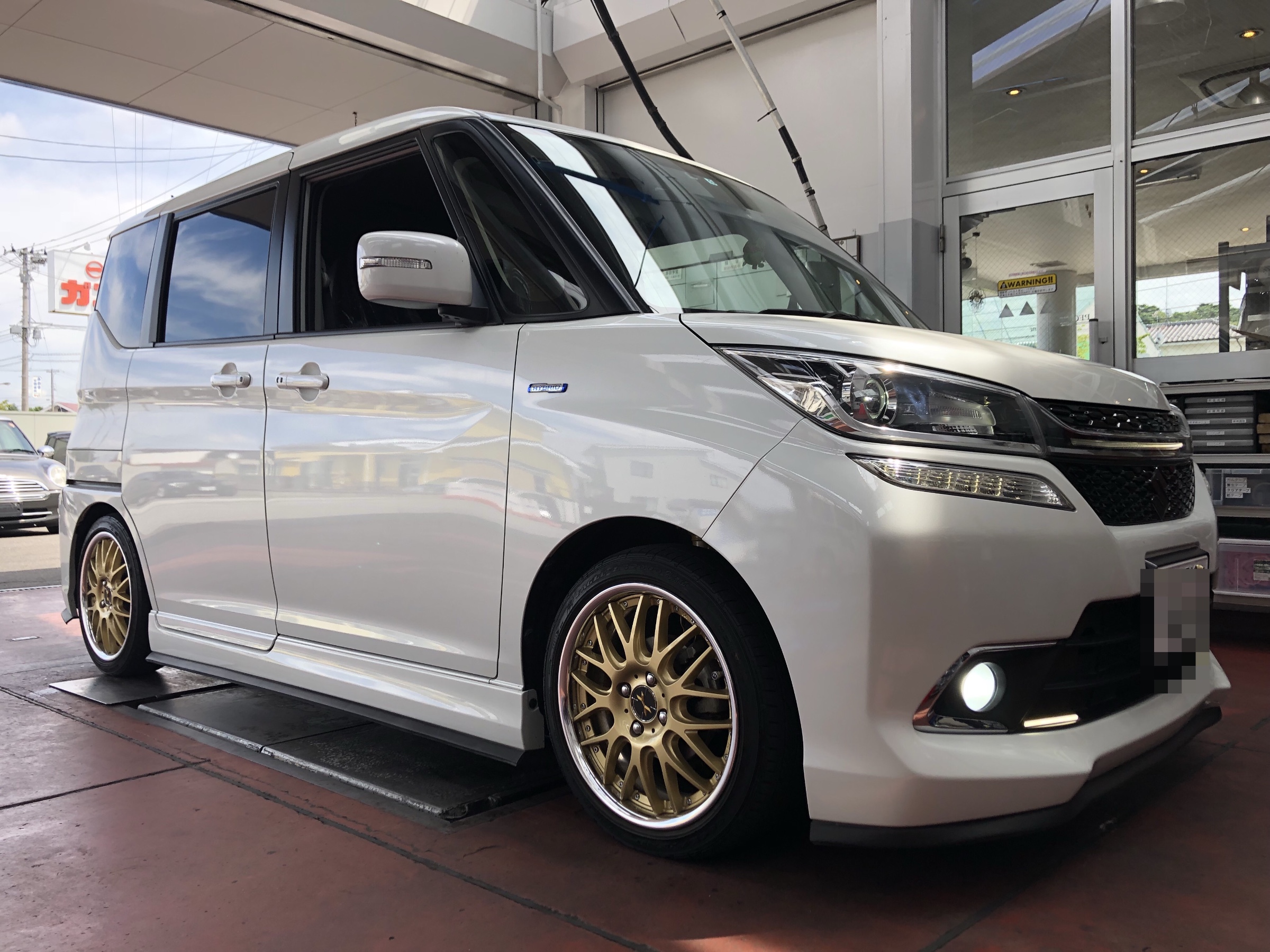 SUZUKI SOLIO BANDIT × KYB Lowfer Sports KIT でシャキッとローダウン