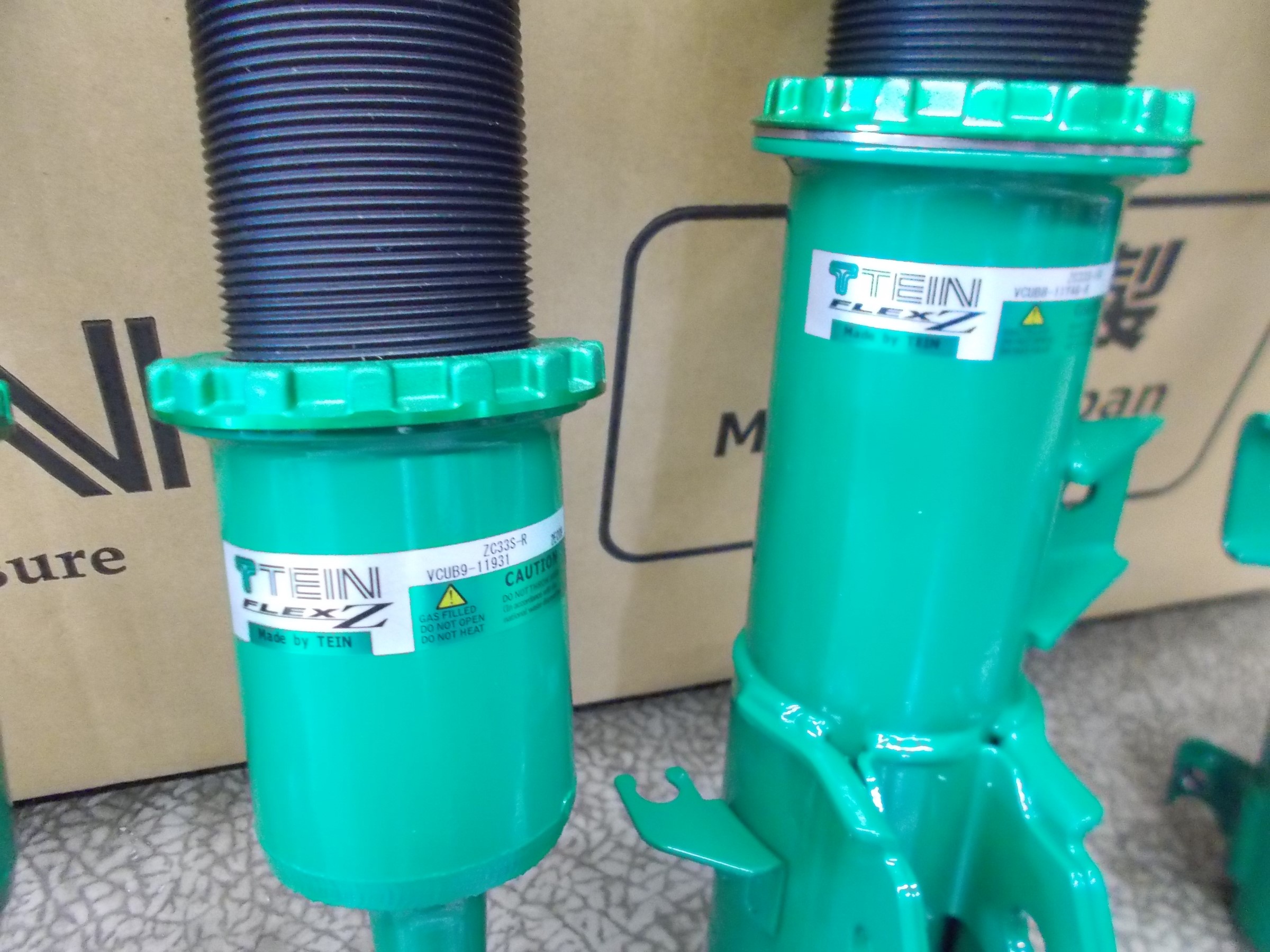 スイフトスポーツ テイン製車高調「FLEX-Z」装着＆アライメント作業