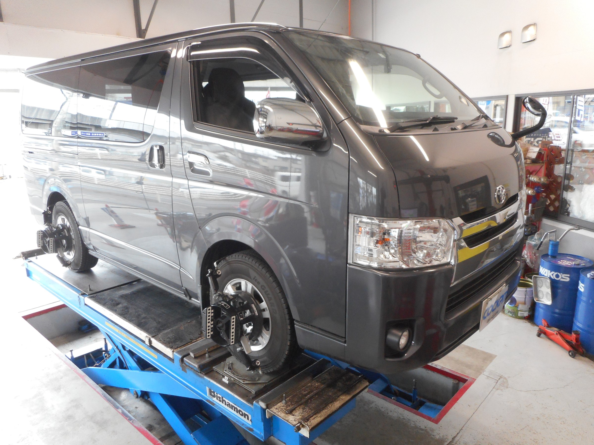 ハイエース KDH206V 足回り交換 | トヨタ ハイエース 足まわり