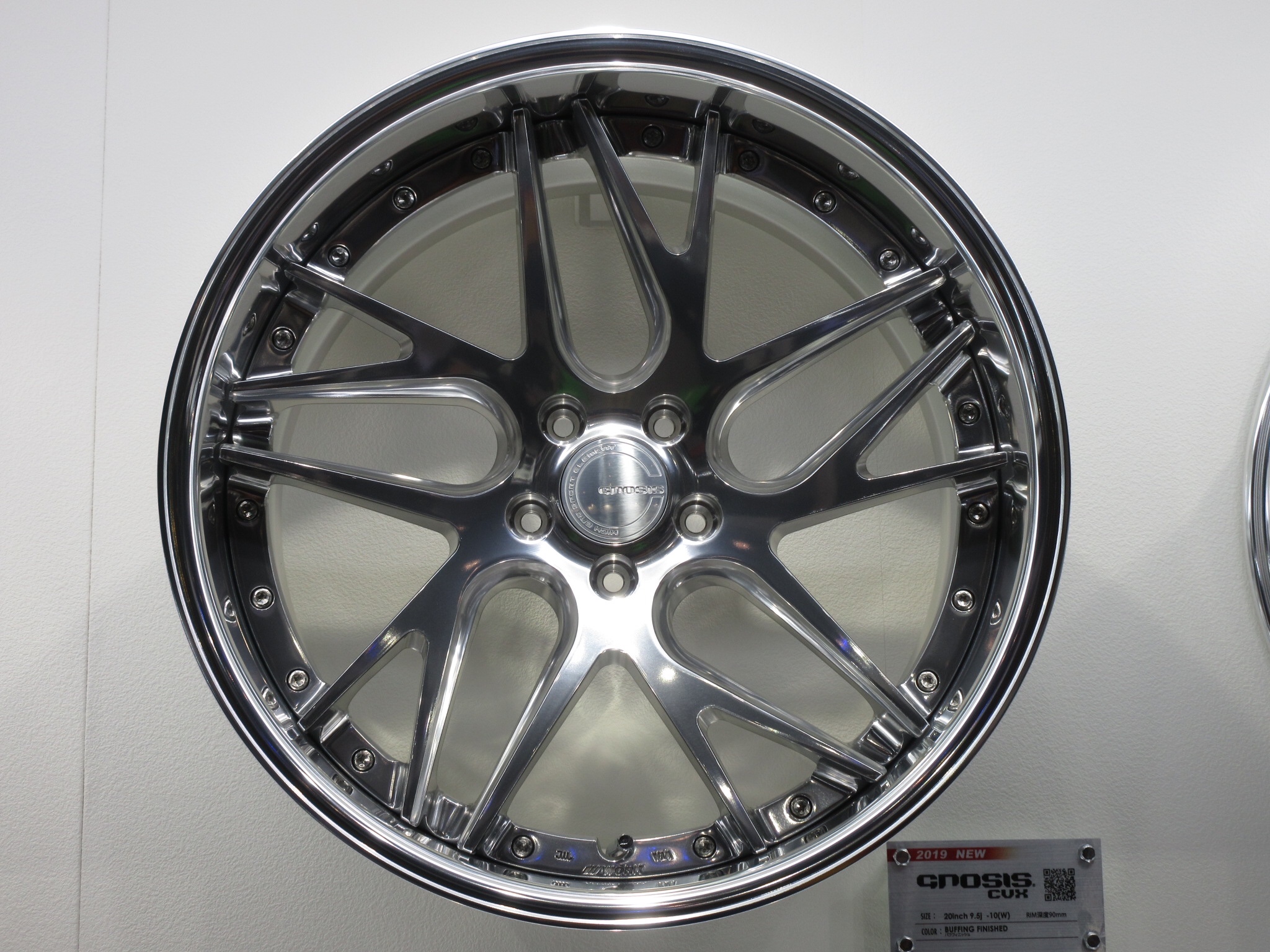 新作”と“新色”が魅力的！ 2019東京オートサロン WORK（ワーク）編