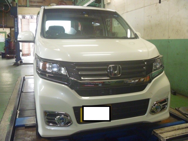 スーパーアライメントの施工実施 ホンダ N Wgn 足まわり サスペンション ブレーキ 足まわり サスペンション ブレーキ ブッシュ締め直し 店舗日記 コクピット 麻生 車のカスタマイズにかかわるスタッフより