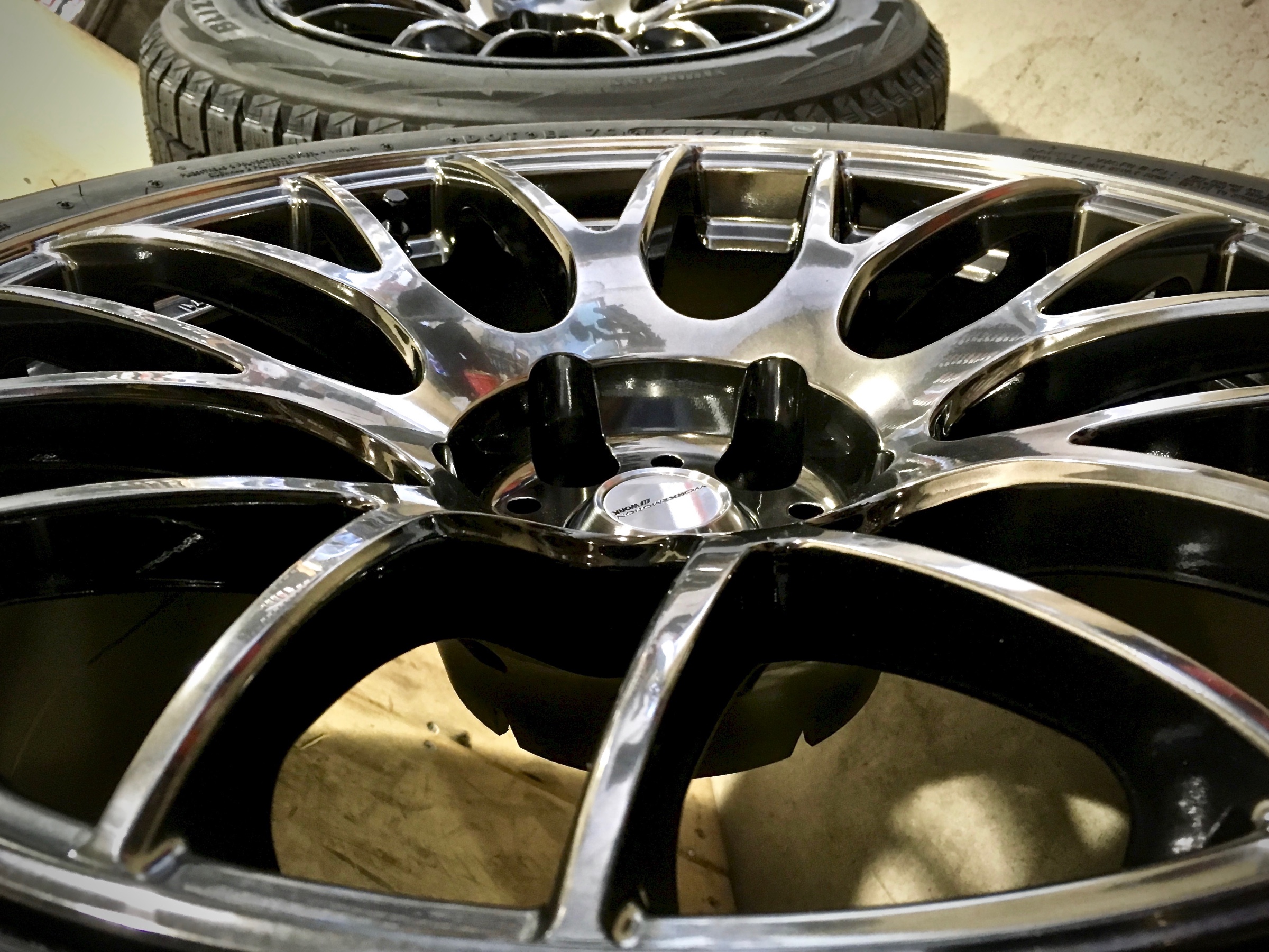 けいBMW 18インチ4本セット BLIZZAK DM-V2 Amazon.com: Bridgestone Blizzak DM-V2 Winter/Snow SUV Tire
