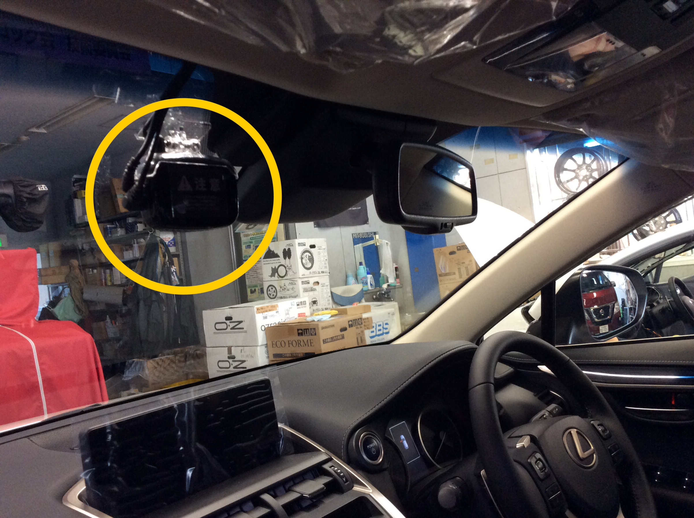 レクサス Nx 300h に Brex ドライブレコーダー c510 リアカメラ c5 を取付け レクサス Nx300h Av カーナビ ドライブレコーダー Etc スタッフ日記 コクピット モリオカ 車のカスタマイズにかかわるスタッフより