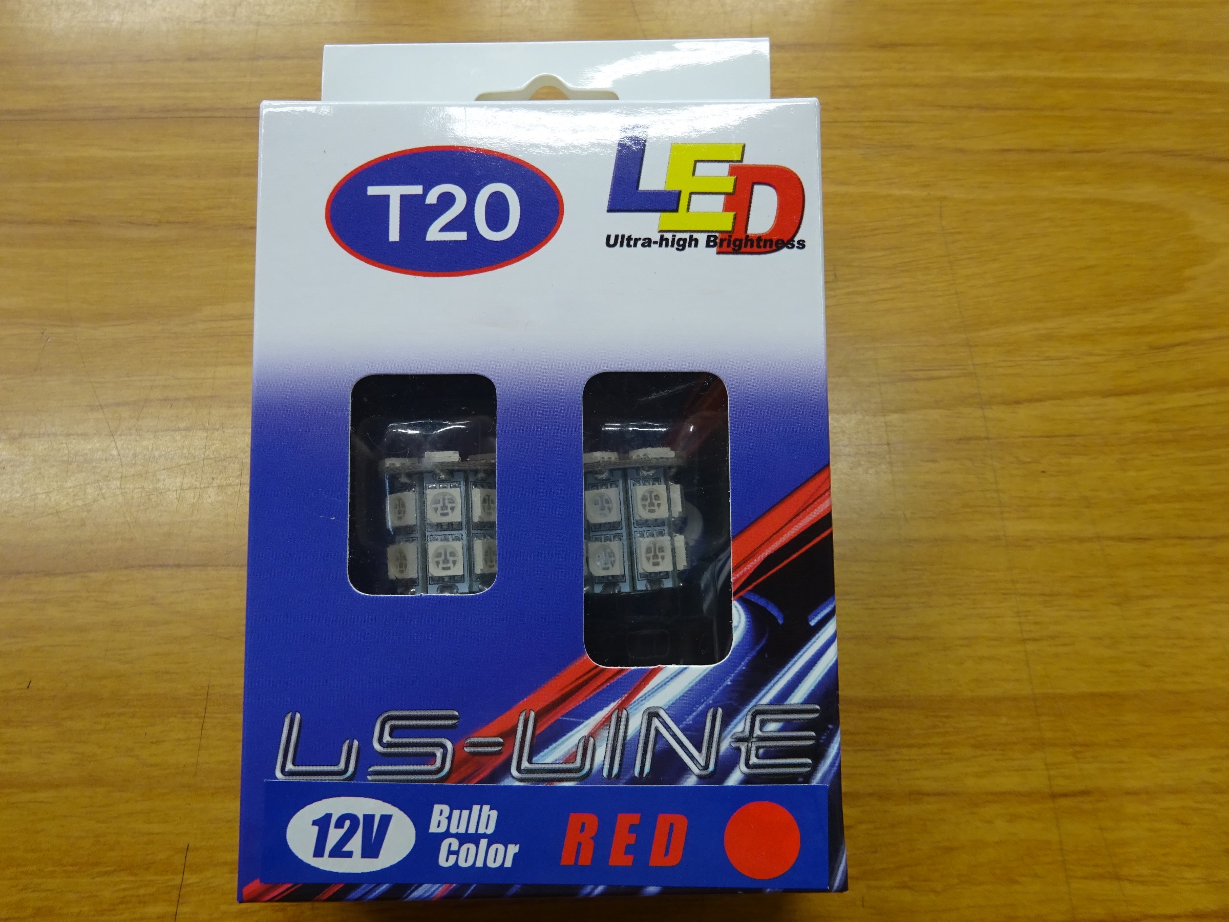 ブレーキランプをledバルブに 日産 エクストレイル Hid Led その他電装系 Staff日記 コクピット さつま貝塚 車のカスタマイズにかかわるスタッフより